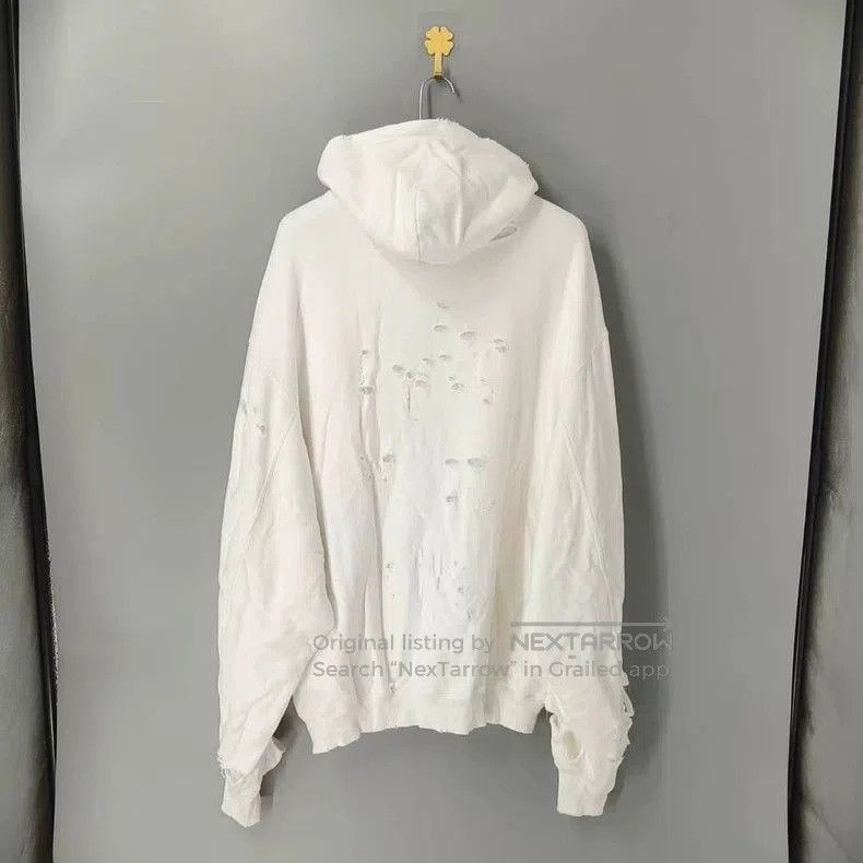 Balenciaga Balenciaga Logo Distressed Hoodie Sweatshirt. Size US S / EU 44-46 / 1 - 2 Thumbnail