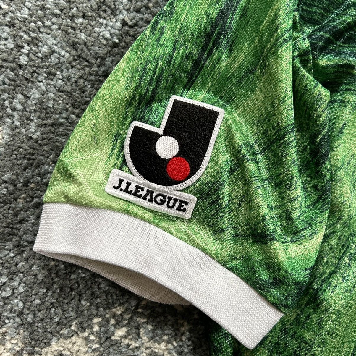 Mizuno 1993 1994 1995 YOMiURi NiPPON TOKYO VERDY FC JERSEY SHiRT Size US M / EU 48-50 / 2 - 4 Thumbnail