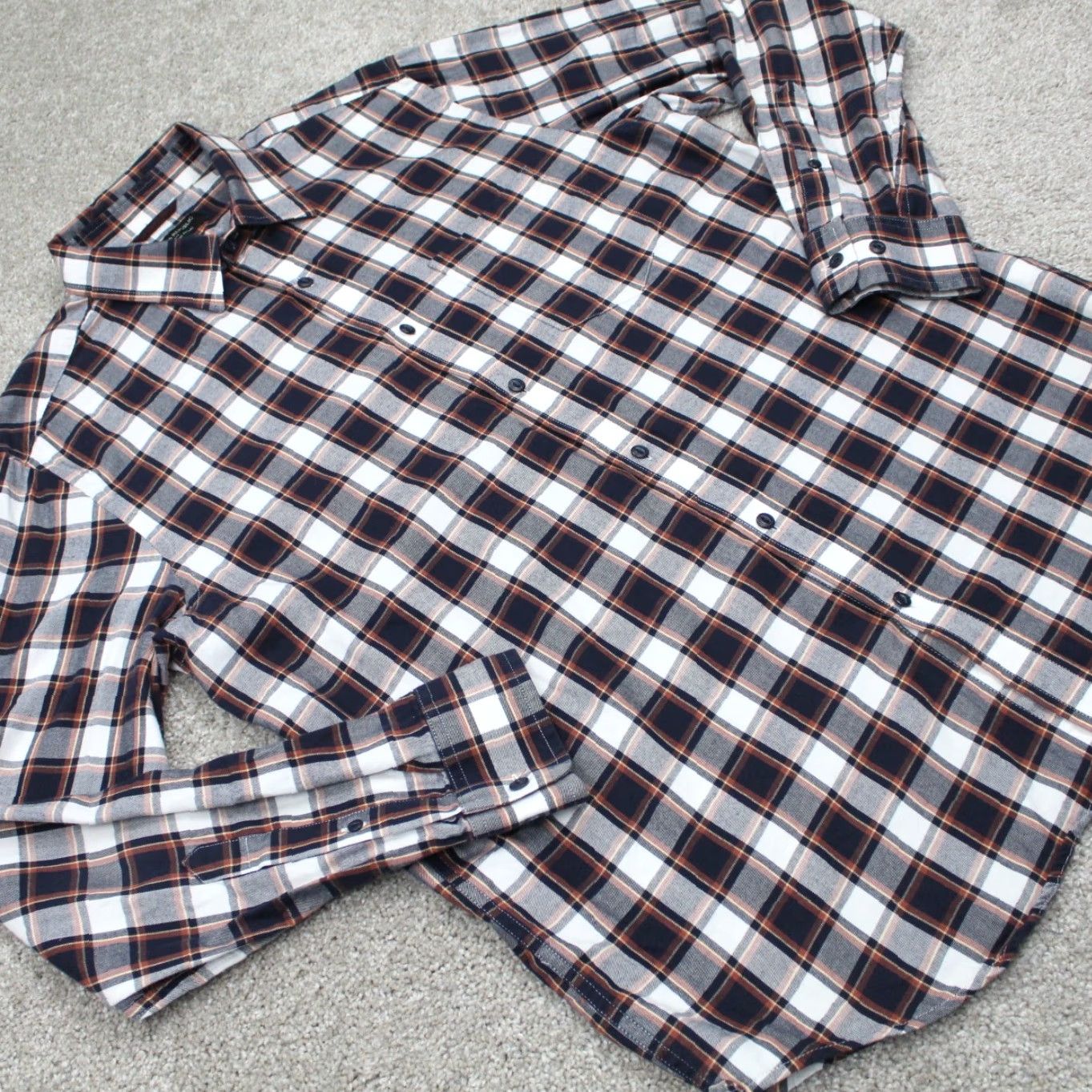 Banana Republic Banana Republic Shirt Mens Large Red/Blue Lightweight Flannel Long Sleeve Cotton Button-Up Plaid Classic Preppy Size US L / EU 52-54 / 3 - 6 Thumbnail