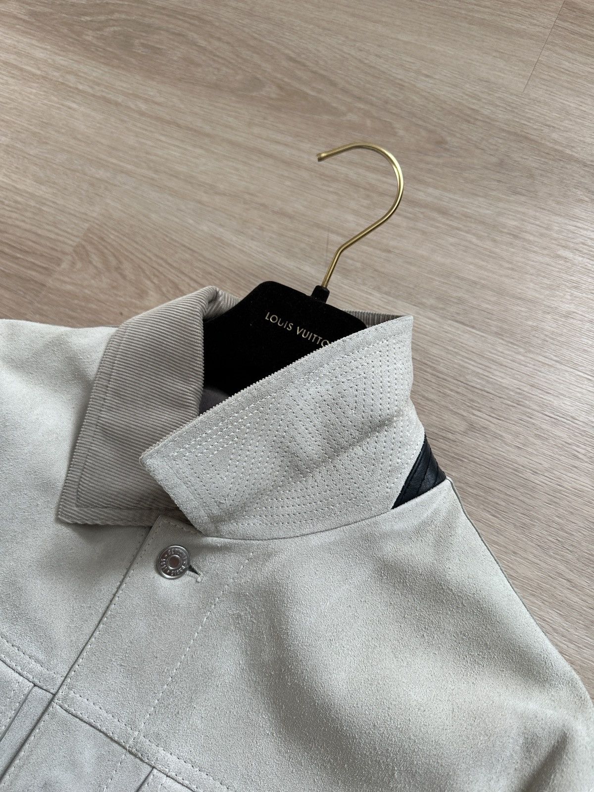 Berluti FW18 Light Grey Heavy Suede Trucker with Corduroy Details Size US S / EU 44-46 / 1 - 6 Thumbnail
