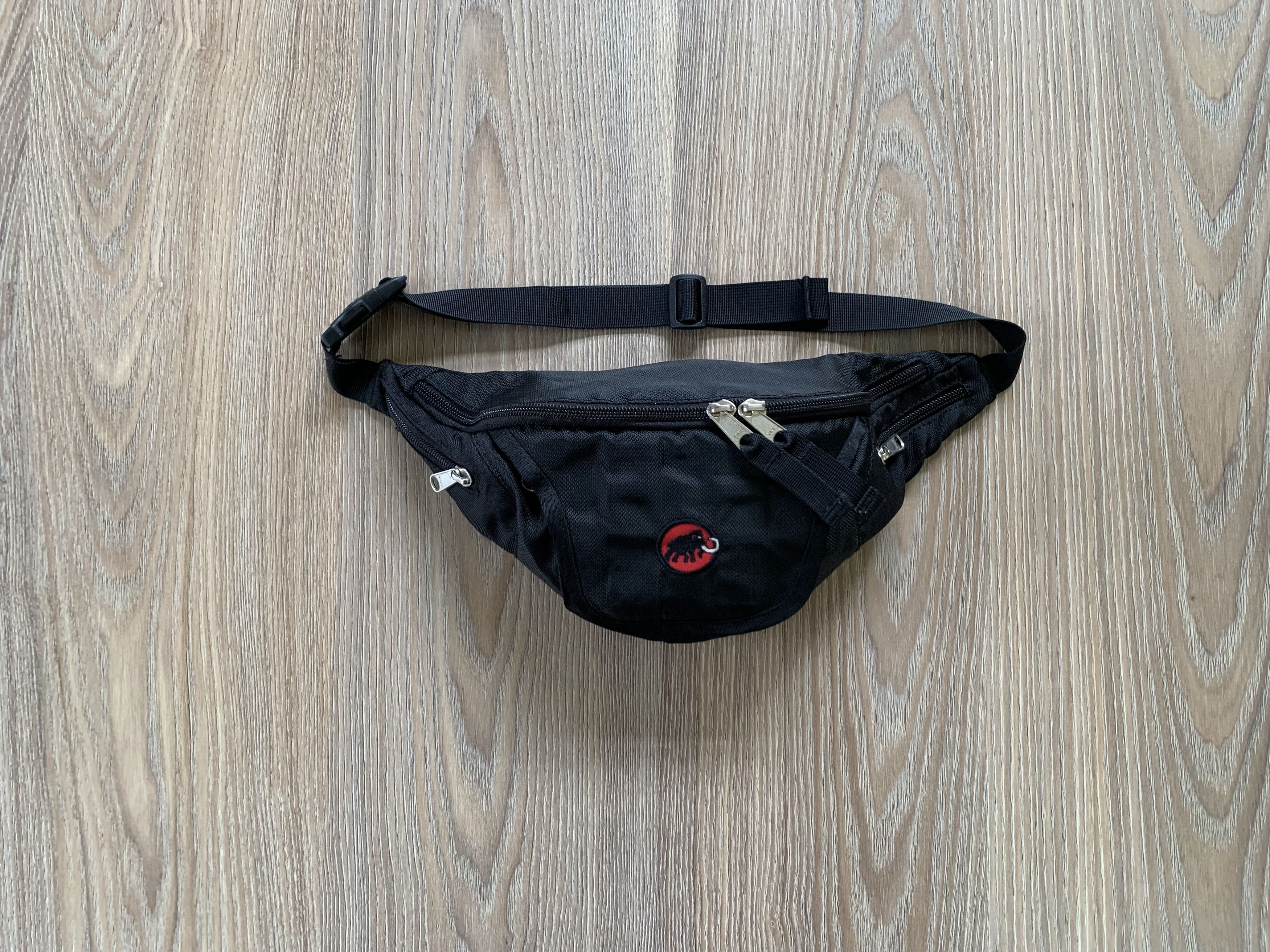 Mammut Mammut Vintage Multi Pocket Trekking Crossbody Bag Size ONE SIZE - 1 Thumbnail
