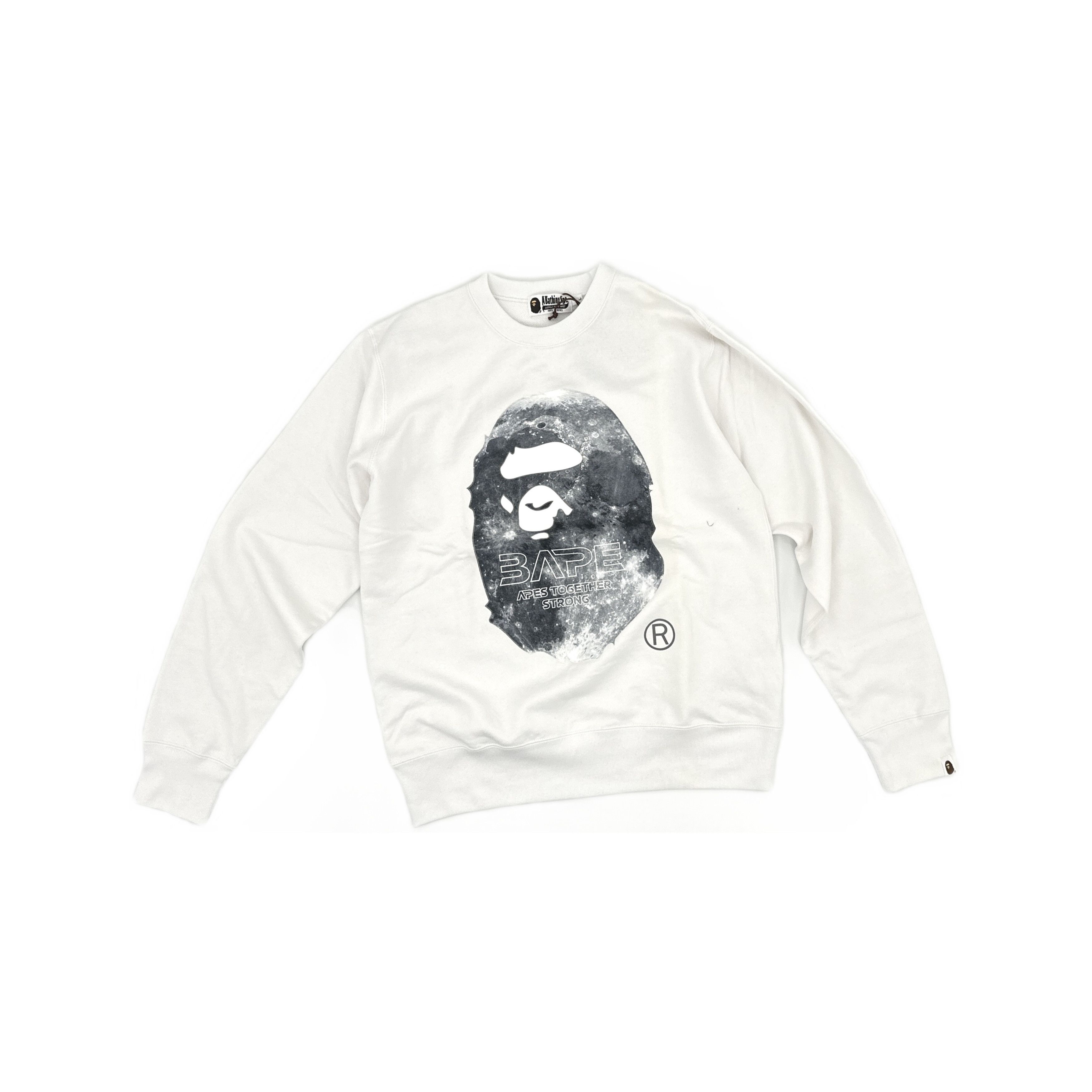 Bape A Bathing Ape Moon Graphic Sweatshirt Size L Size US L / EU 52-54 / 3 - 1 Thumbnail