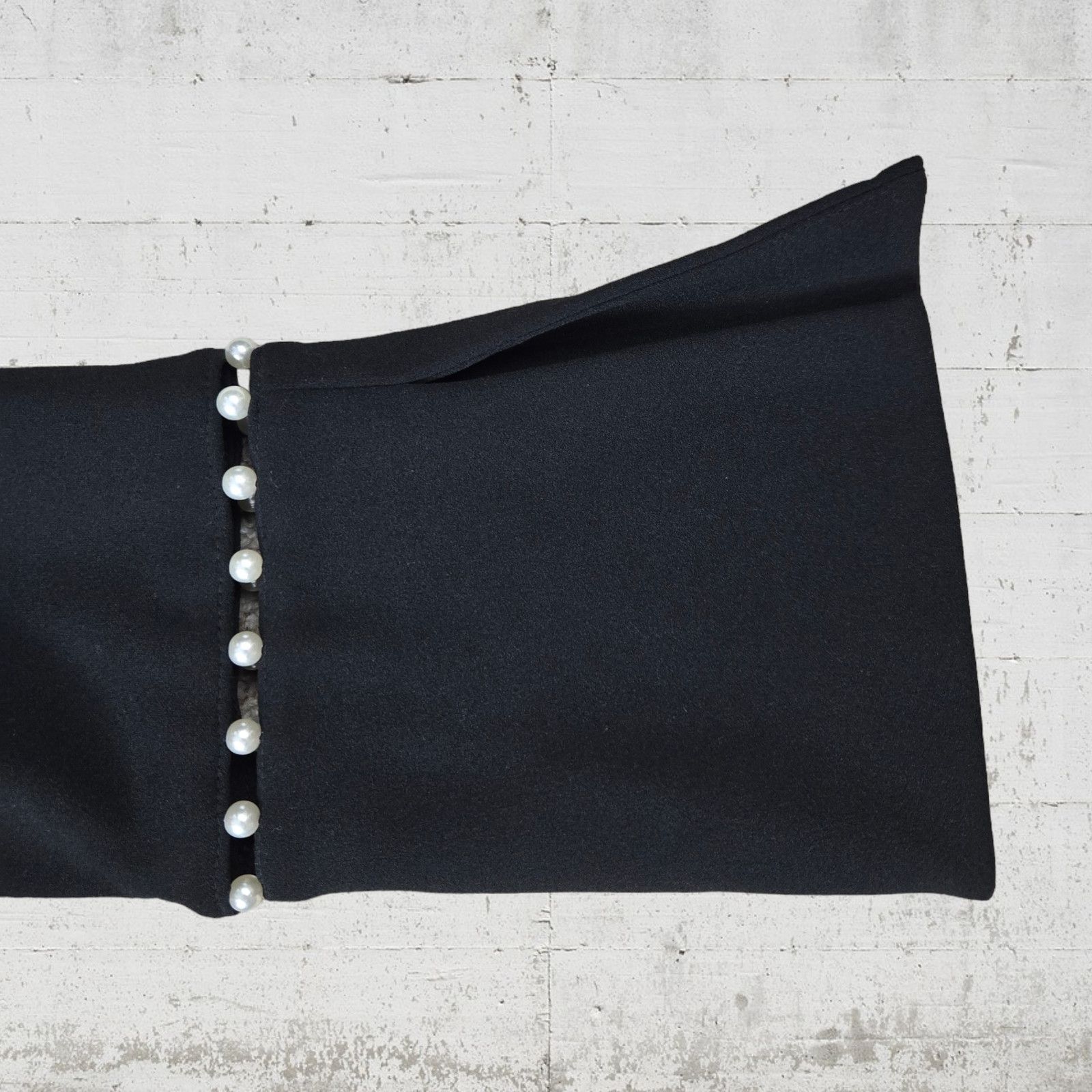 Calvin Klein Calvin Klein Black Bell Sleeve Midi Dress Size 6 Size M / US 6-8 / IT 42-44 - 3 Thumbnail