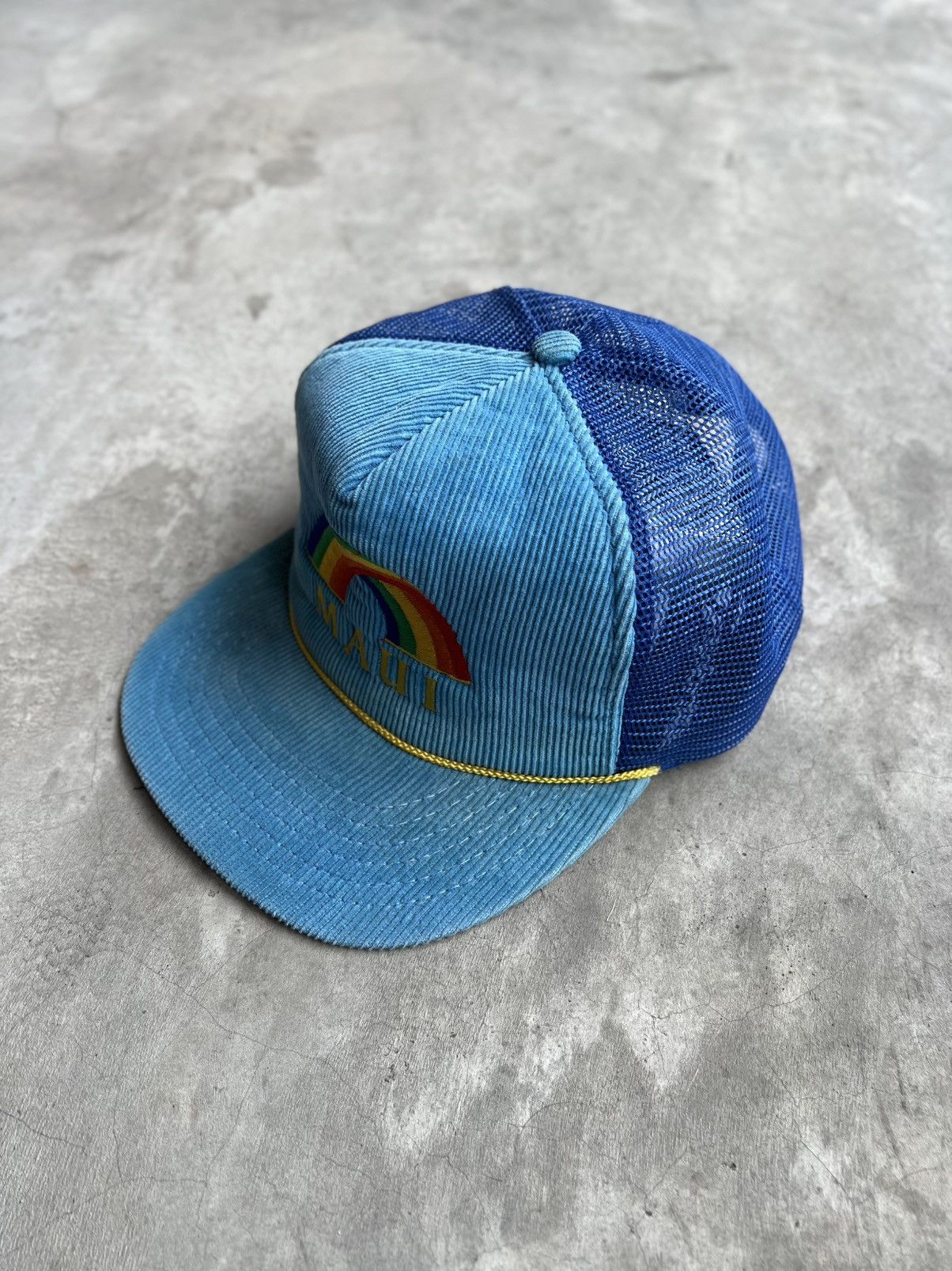 Vintage Vintage Trucker Hat Maui Size ONE SIZE - 2 Thumbnail