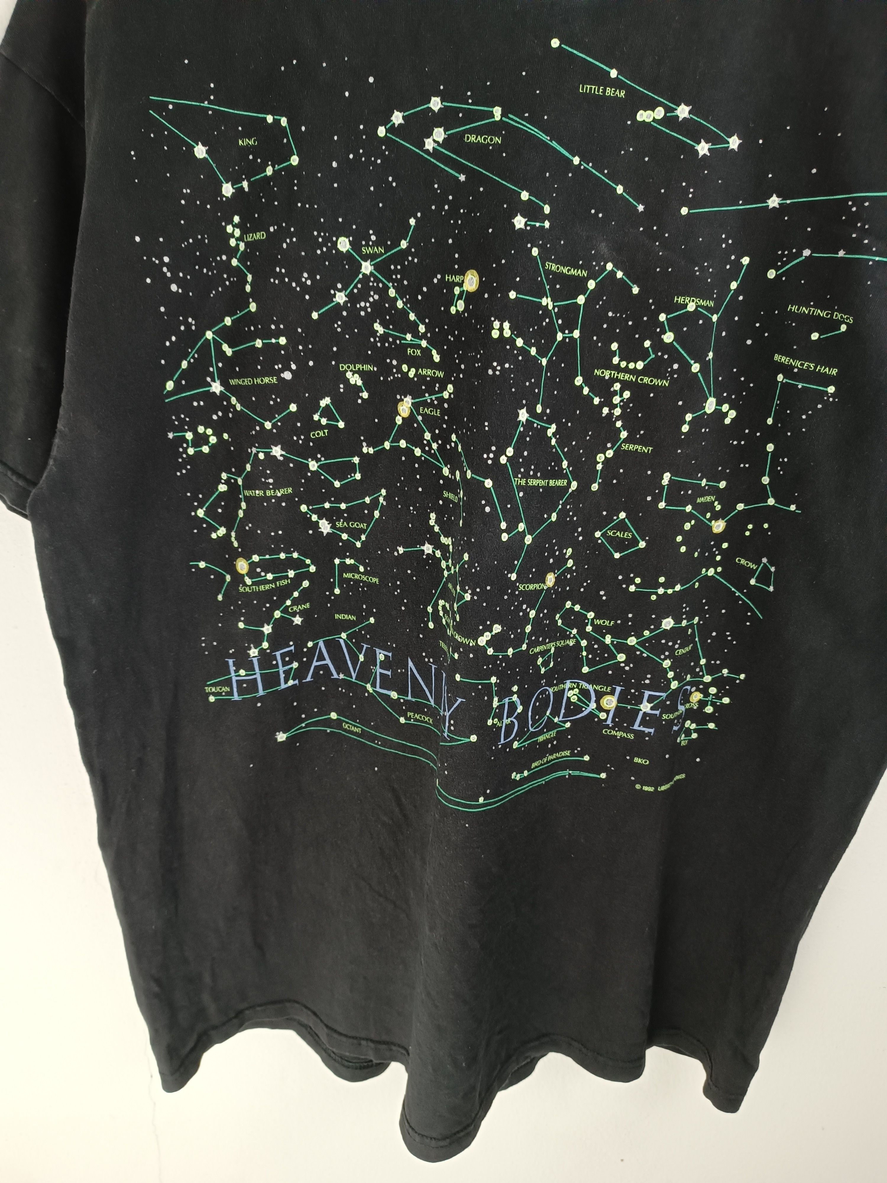 Vintage VINTAGE 90'S HEAVENLY BODIES STARS UNIVERSE BOOKS VERY RARE Size US XL / EU 56 / 4 - 11 Thumbnail