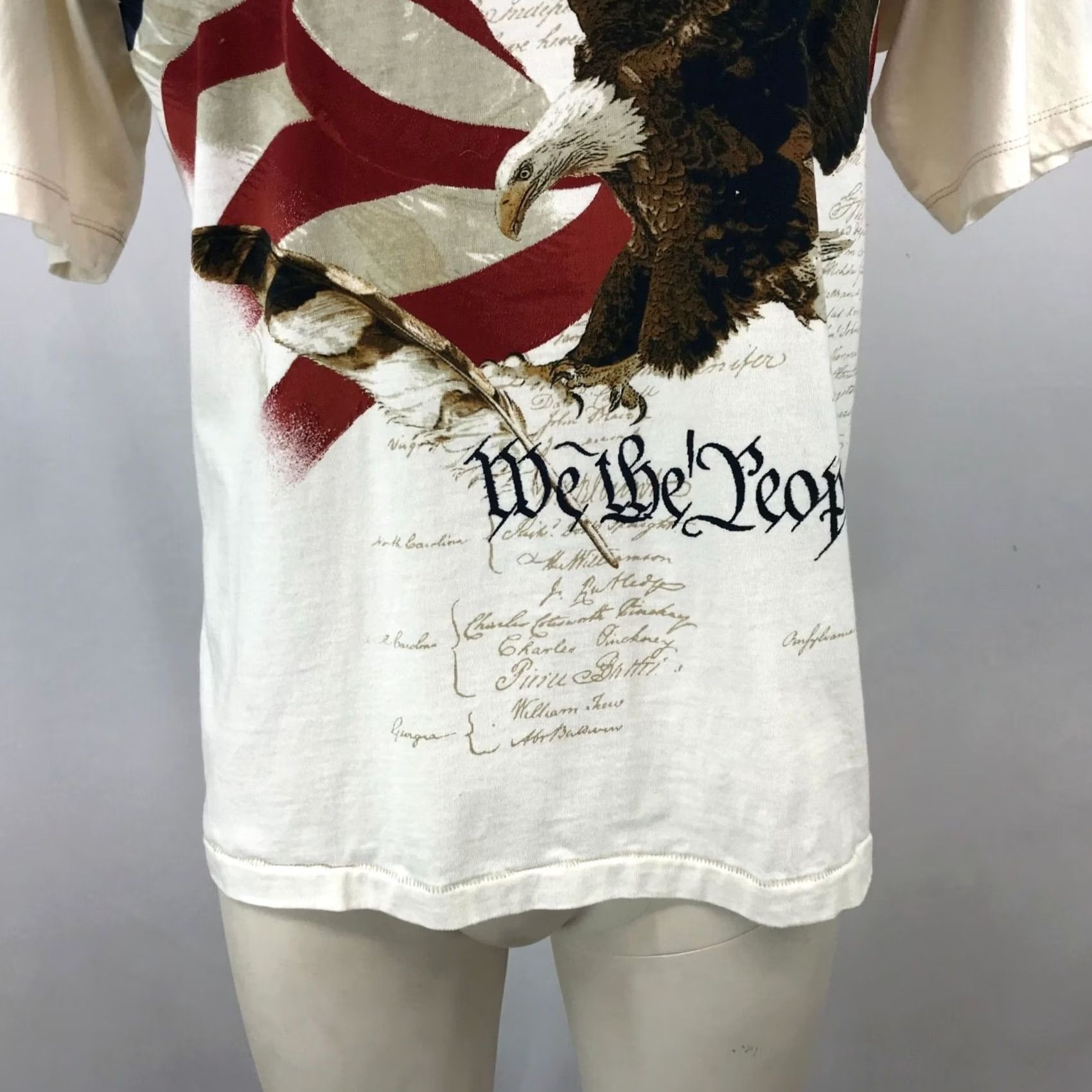 Vintage AMERICAN LEGACY Shirt Mens Medium CREAM Short Sleeve Crew Neck AMERICAN FLAG Size US M / EU 48-50 / 2 - 3 Thumbnail