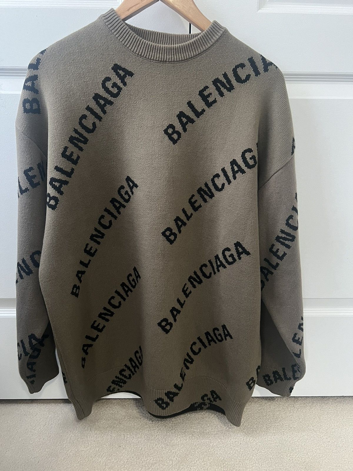 Balenciaga Balenciaga Logo Sweater Size US S / EU 44-46 / 1 - 1 Thumbnail