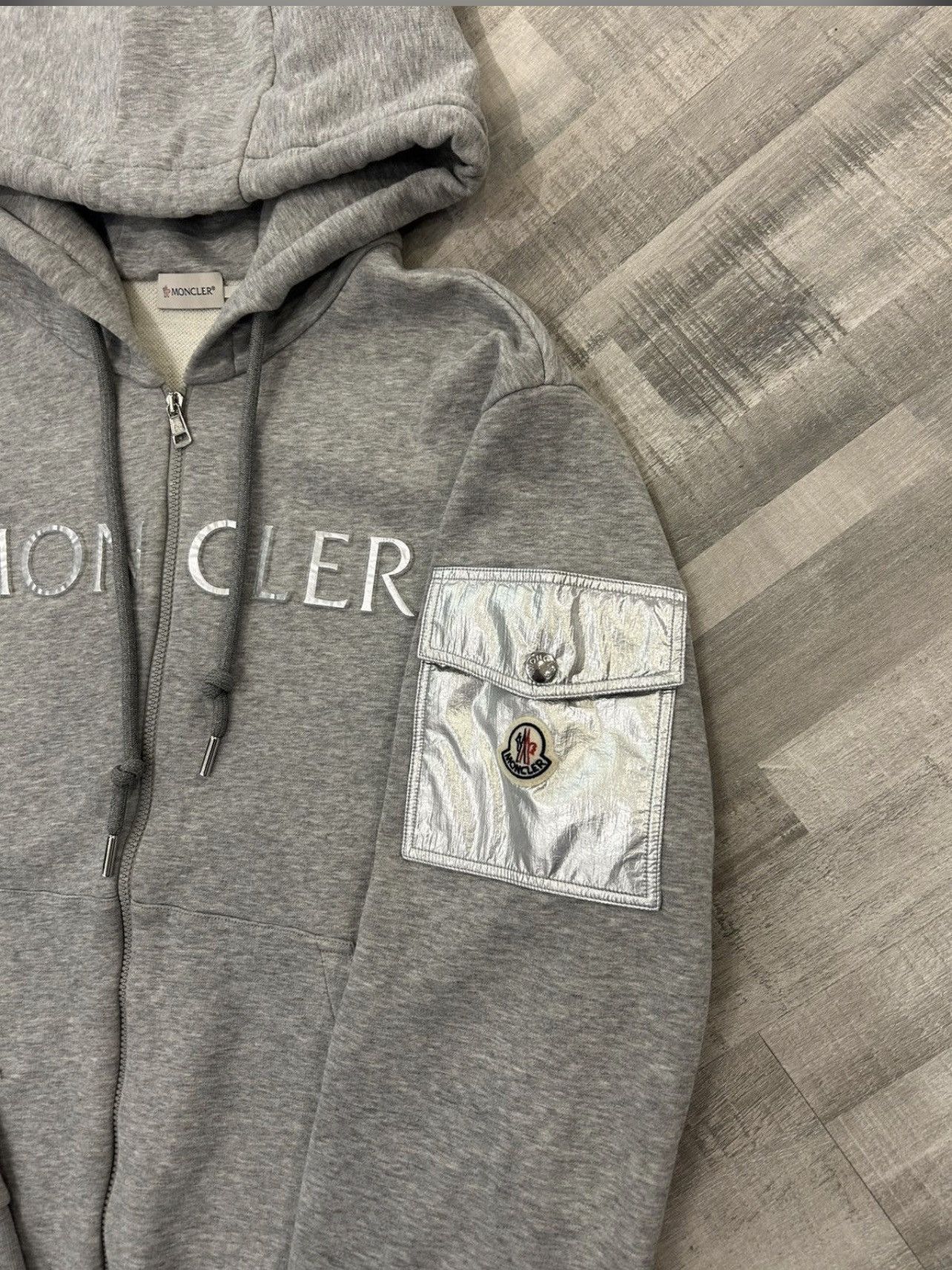 Moncler Moncler Raised Embossed Logo Hoodie Size US XXL / EU 58 / 5 - 5 Thumbnail