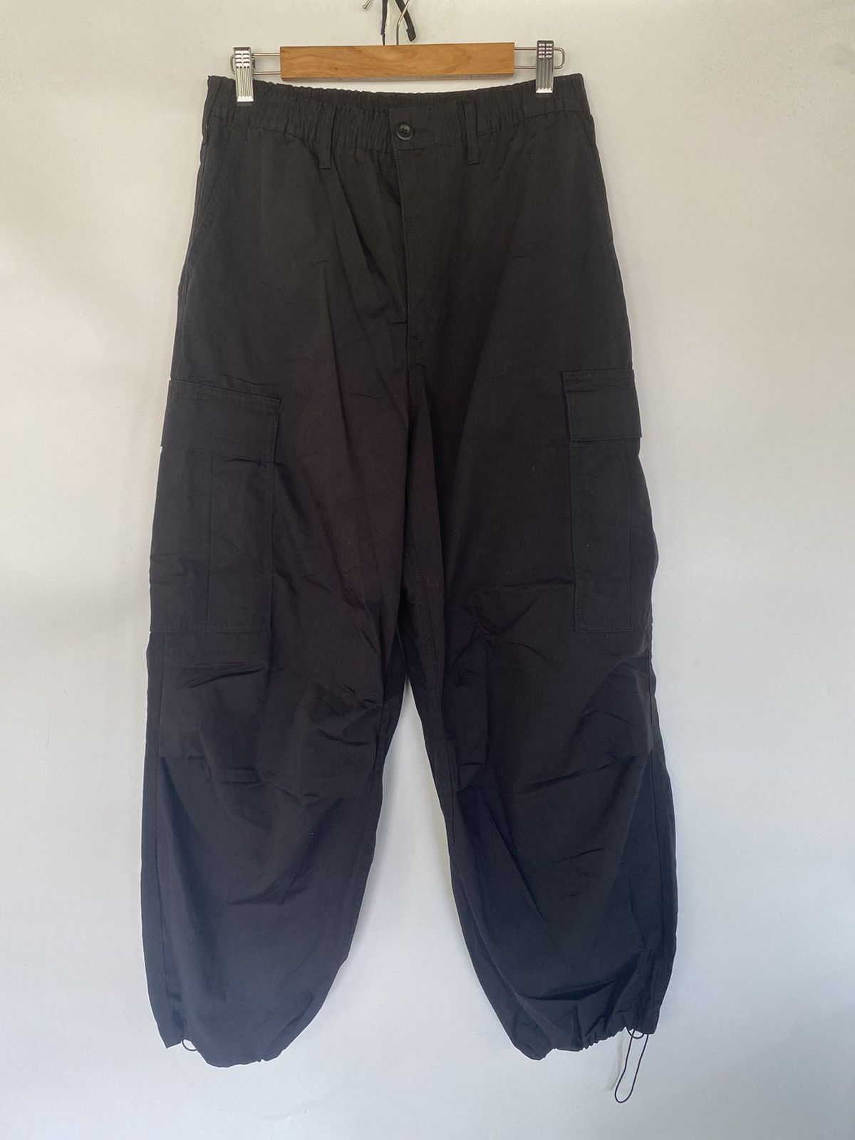 GU × Japanese Brand GU MultiPockets Utility Cargo Pants Outdoor Loose Trousers Size US 30 / EU 46 - 1 Thumbnail