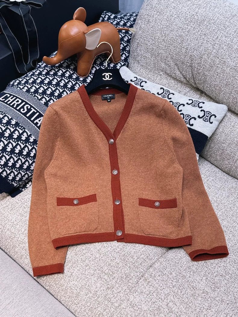 Chanel Chanel 18A Hamburger Series 38 Yards Brown Orange Edge Lon Size XS / US 0-2 / IT 36-38 - 1 Thumbnail