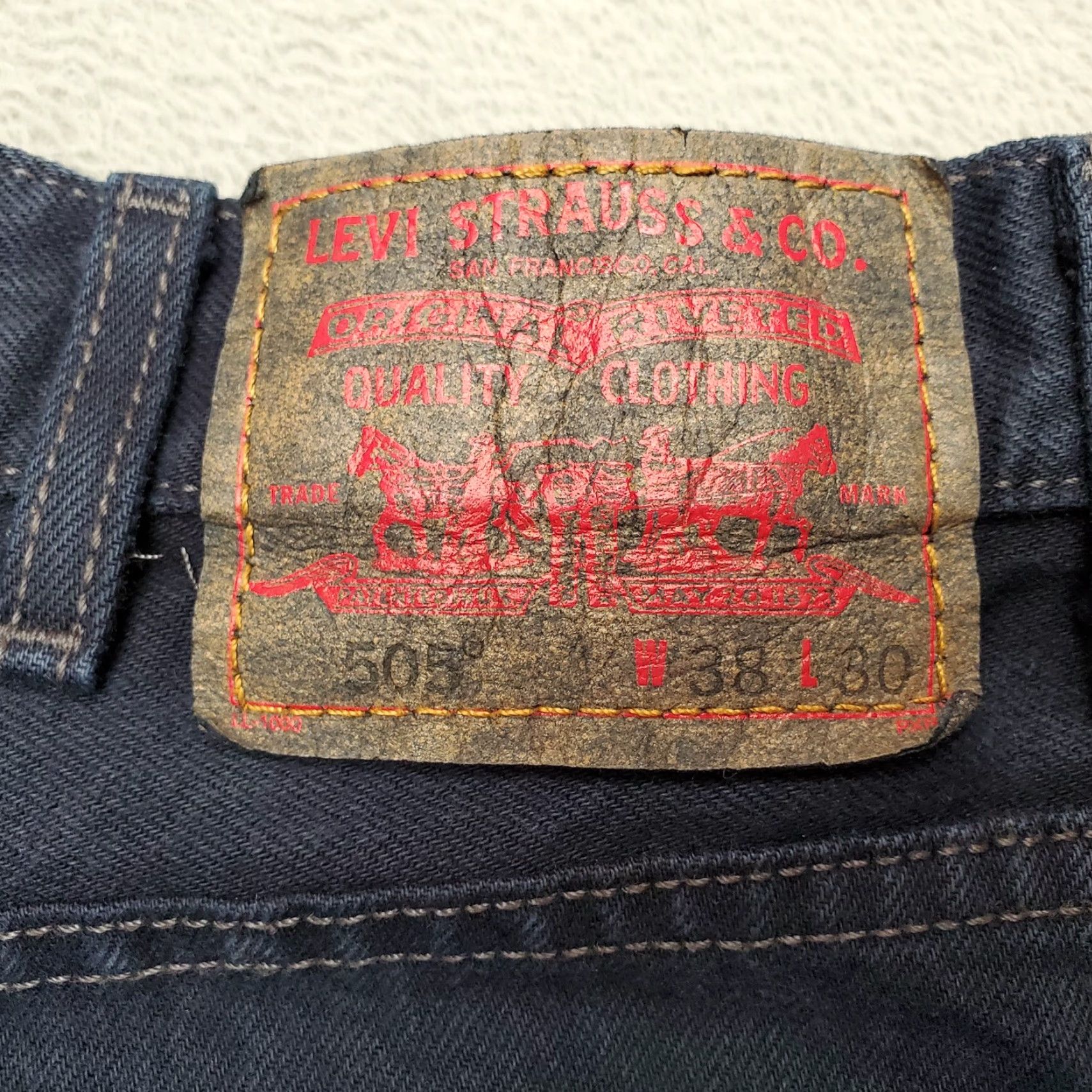 Denime Levi 505 Jeans Mens 38x30 Blue Denim Regular Fit Straight Leg Cotton Dark Wash USA American Size US 38 / EU 54 - 7 Thumbnail