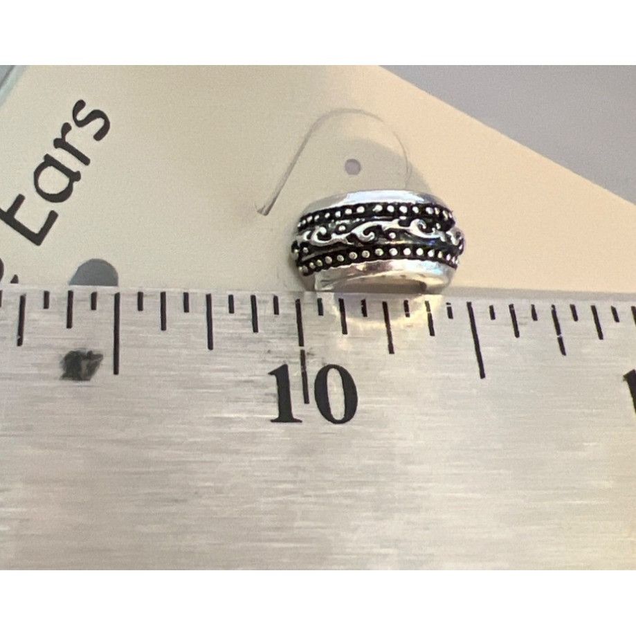 Other Silver Tone Etched Half Hoop Earrings Sensitive Ears Hypoall Size ONE SIZE - 5 Thumbnail