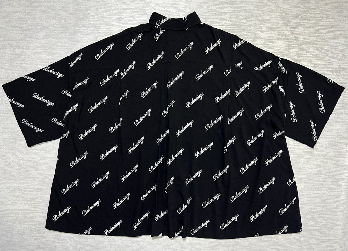 Balenciaga Balenciaga - All Over Script Logo Oversized Button Up Shirt Size XS / US 0-2 / IT 36-38 - 2 Thumbnail