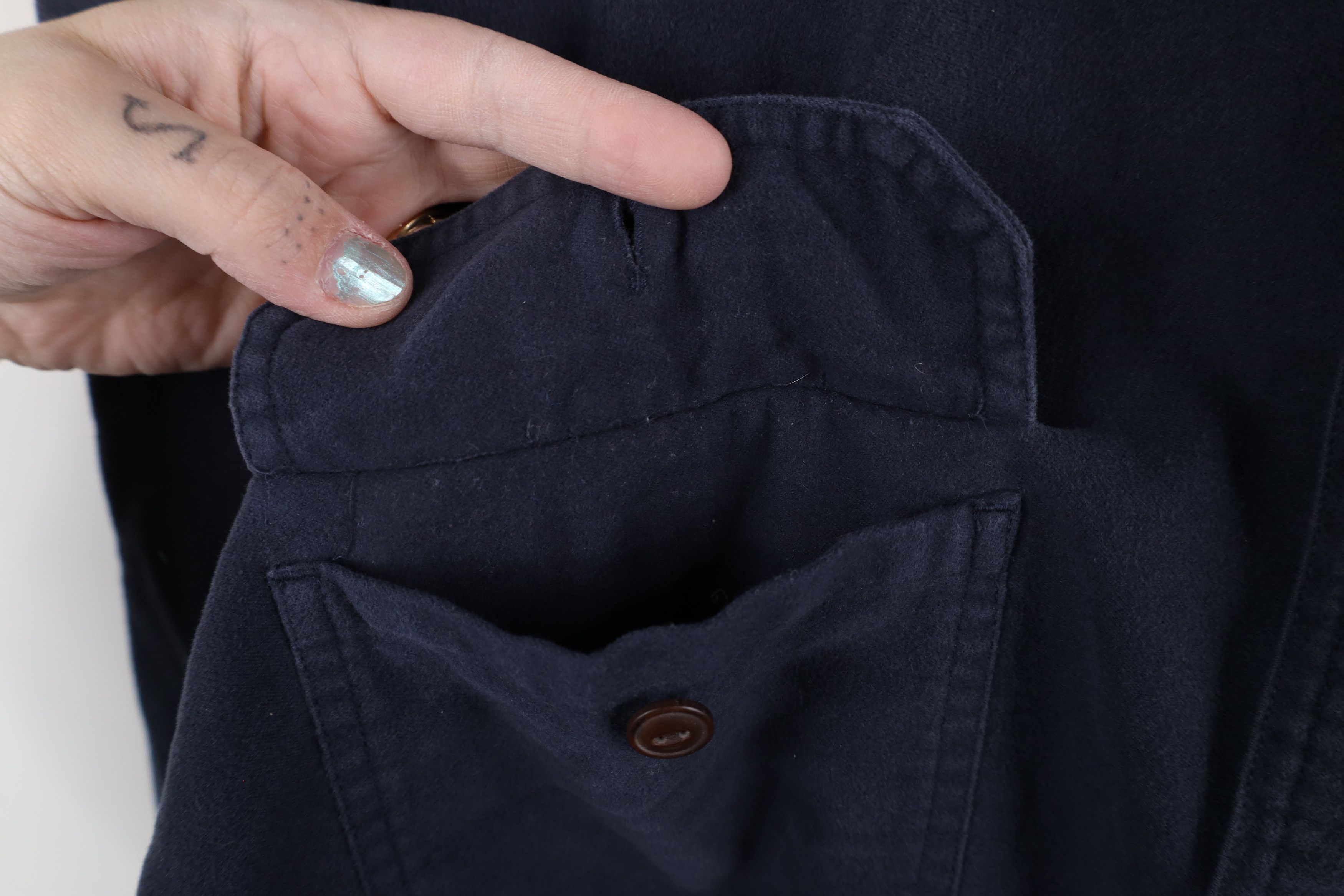 Eddie Bauer × Vintage Vintage 90s Eddie Bauer Chamois Cloth Button Shirt Navy Blue Size US L / EU 52-54 / 3 - 5 Thumbnail