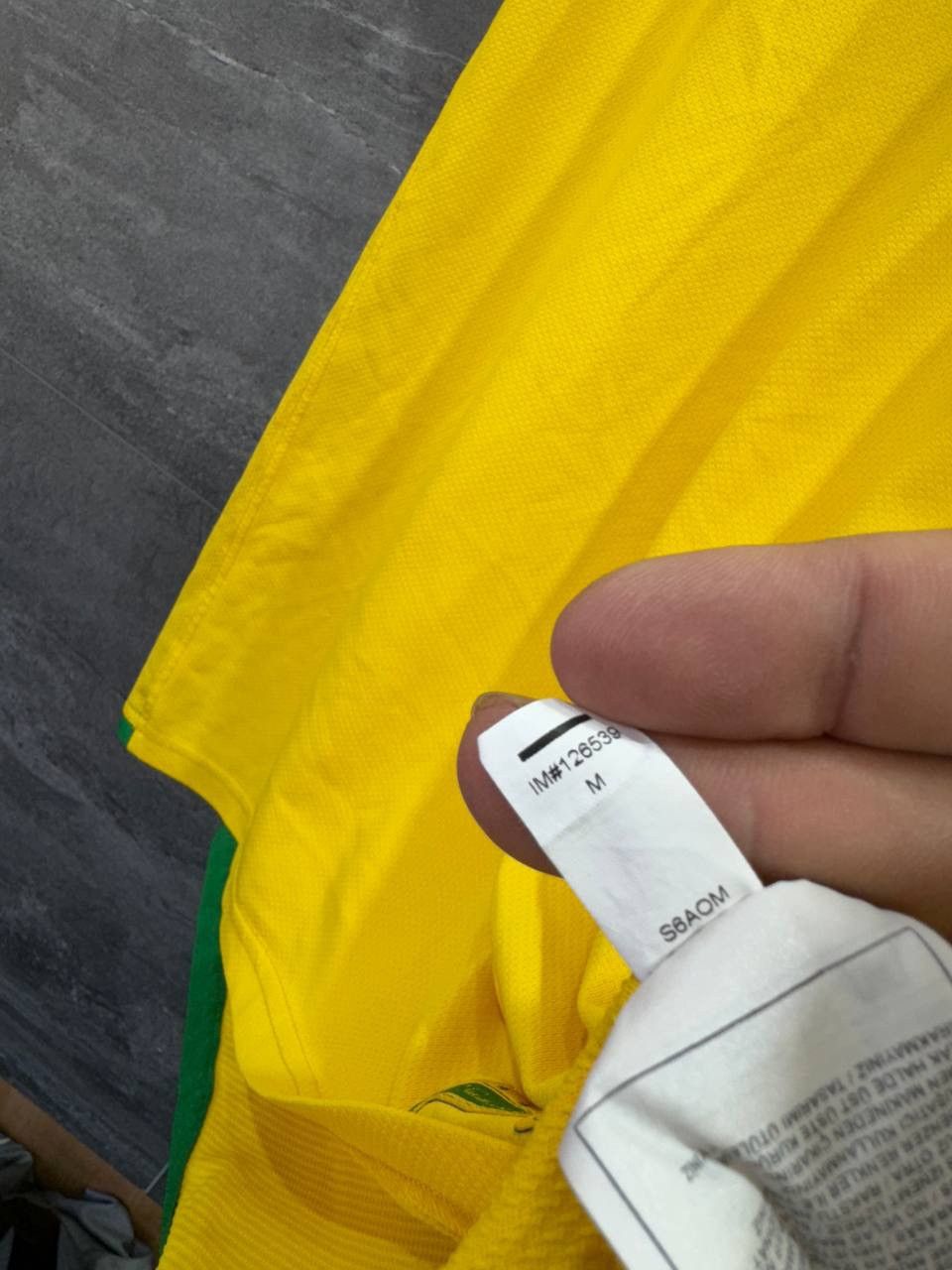 Vintage Brazil Home football shirt 2006 Soccer Nike Soccer Jersey Size US M / EU 48-50 / 2 - 14 Thumbnail