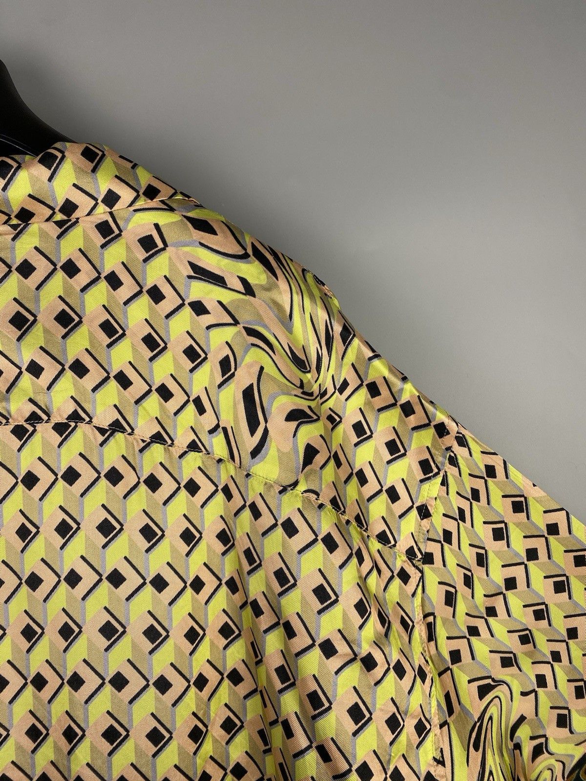 Dries Van Noten Dries Van Noten Silk Luxury Geometric Short Sleeve Shirt Size US XL / EU 56 / 4 - 14 Thumbnail