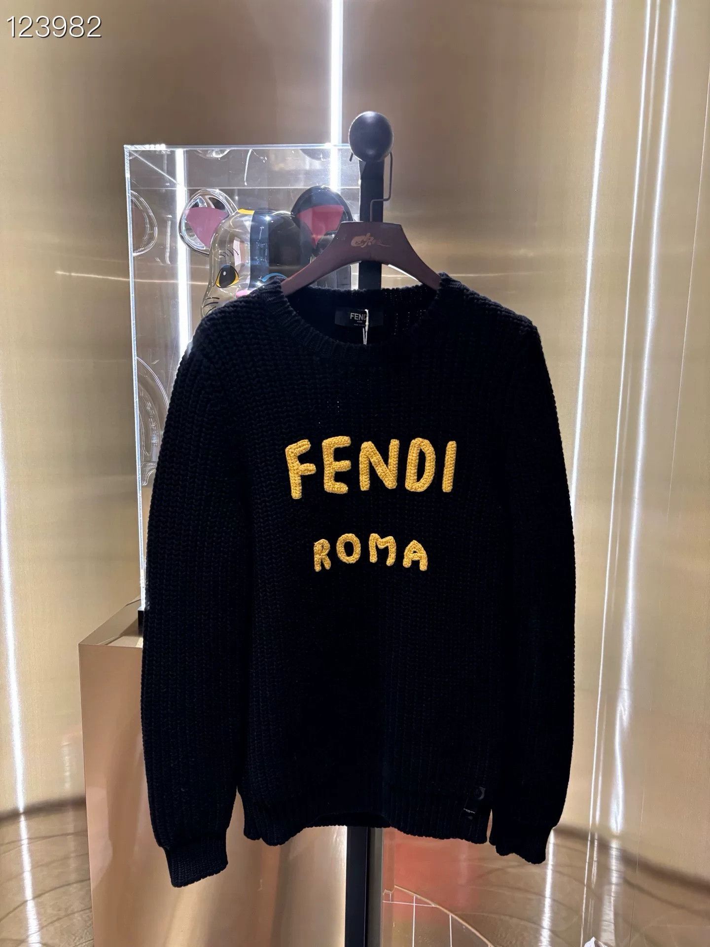Fendi Fendi Black Wool Knit Sweater Size US M / EU 48-50 / 2 - 1 Thumbnail