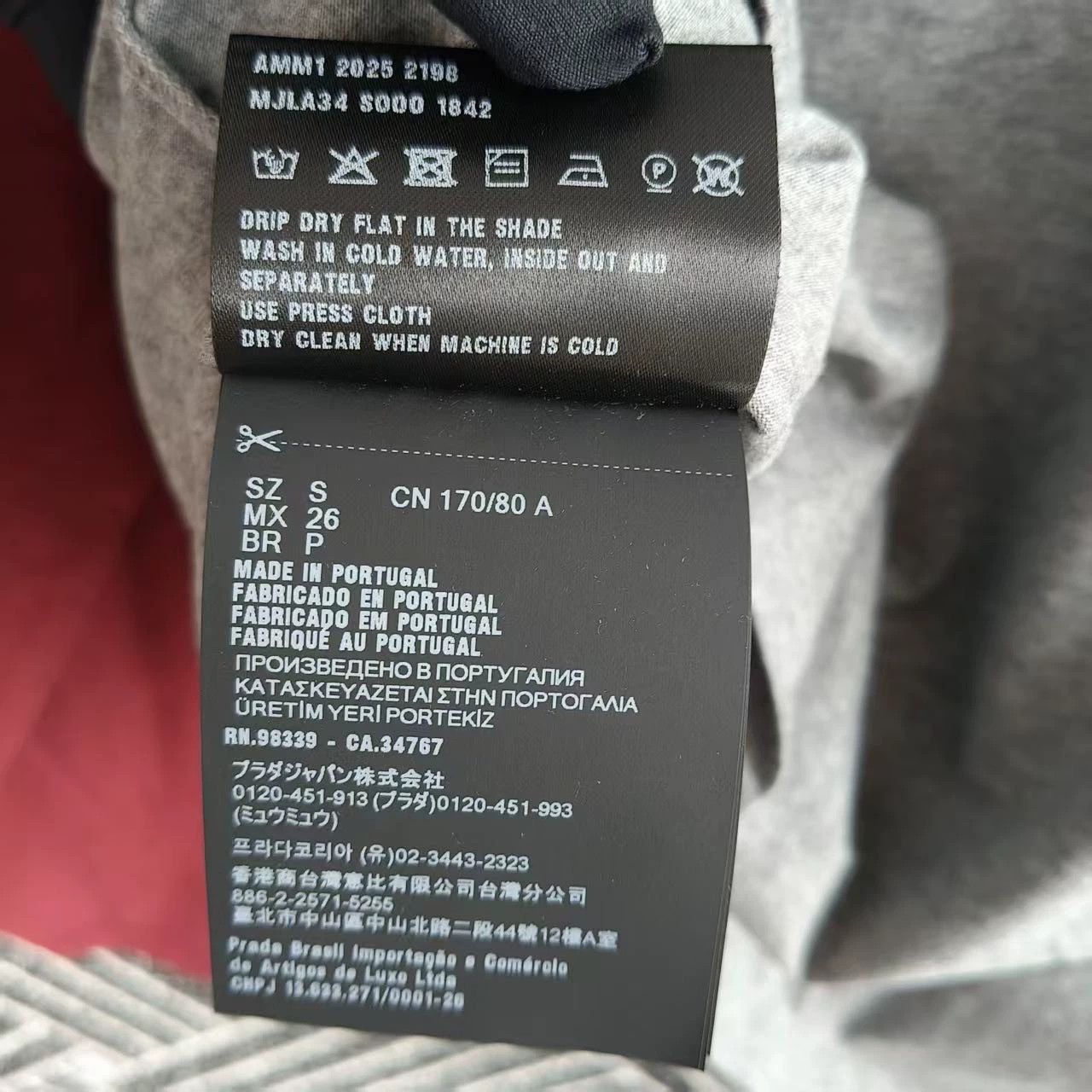 Miu Miu MIU MIU SS26 New Gray Red Tee Size S Size S / US 4 / IT 40 - 8 Thumbnail
