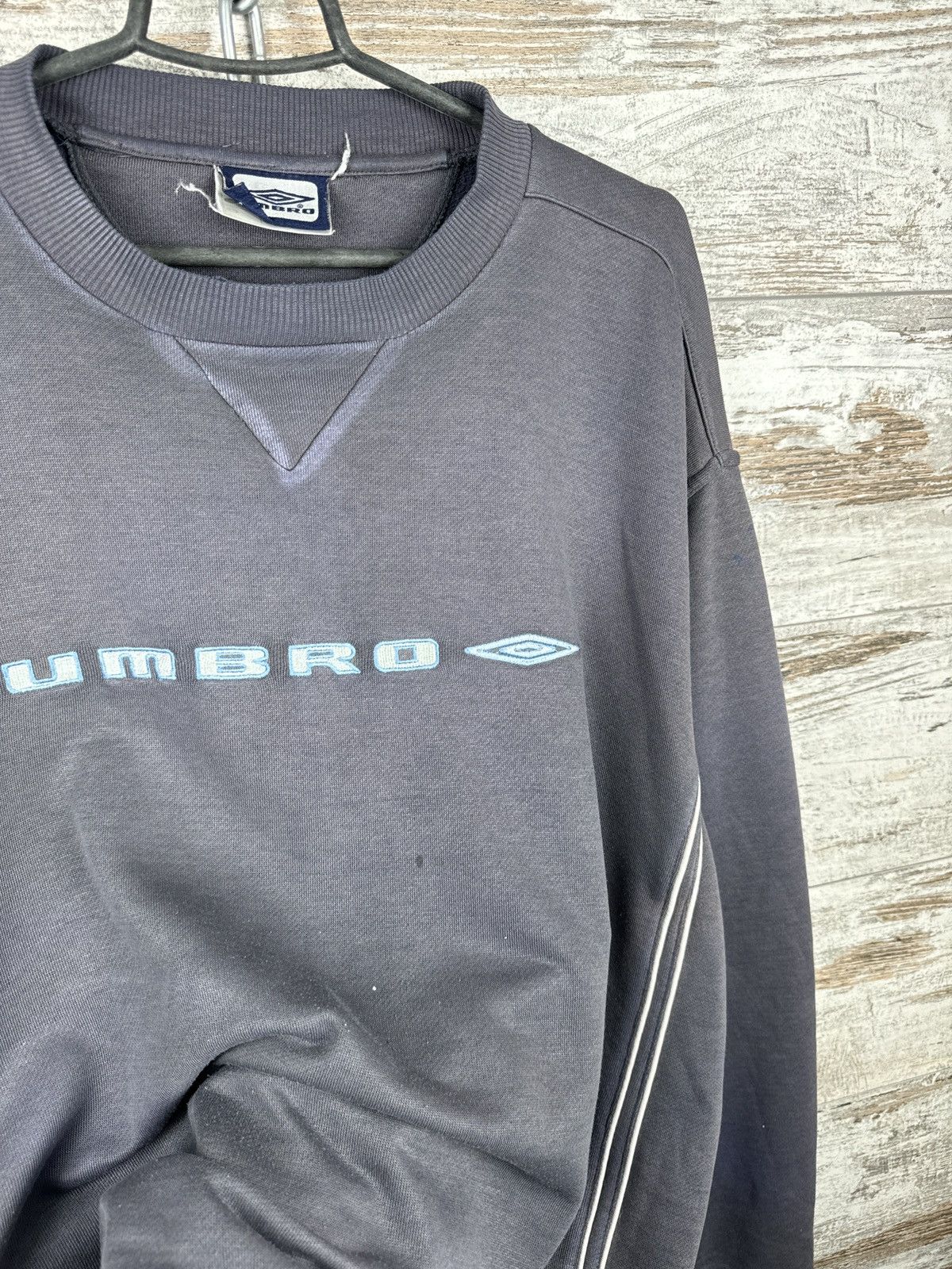 Umbro × Vintage Mens Vintage Umbro distressed sweatshirt big logo y2k rare Size US L / EU 52-54 / 3 - 14 Thumbnail