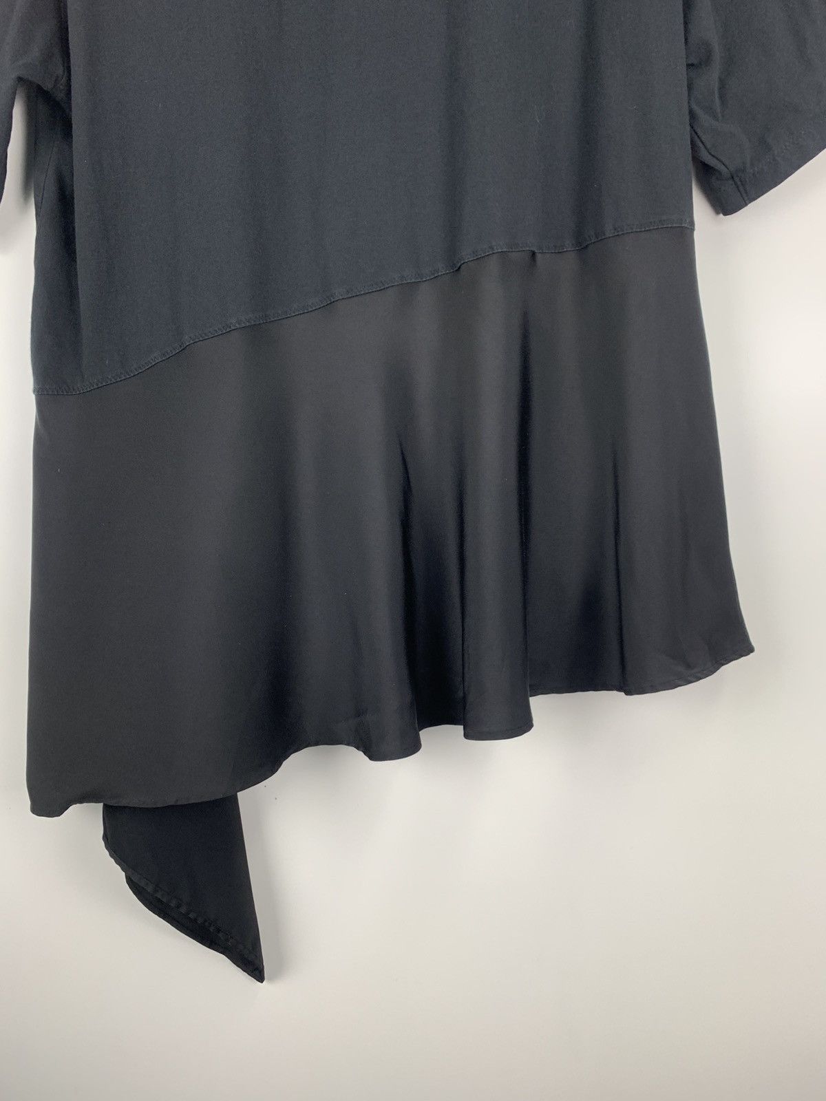 JW Anderson × Uniqlo JW Anderson Uniqlo nice design tee Size XXL / US 16-18 / IT 52-54 - 12 Thumbnail