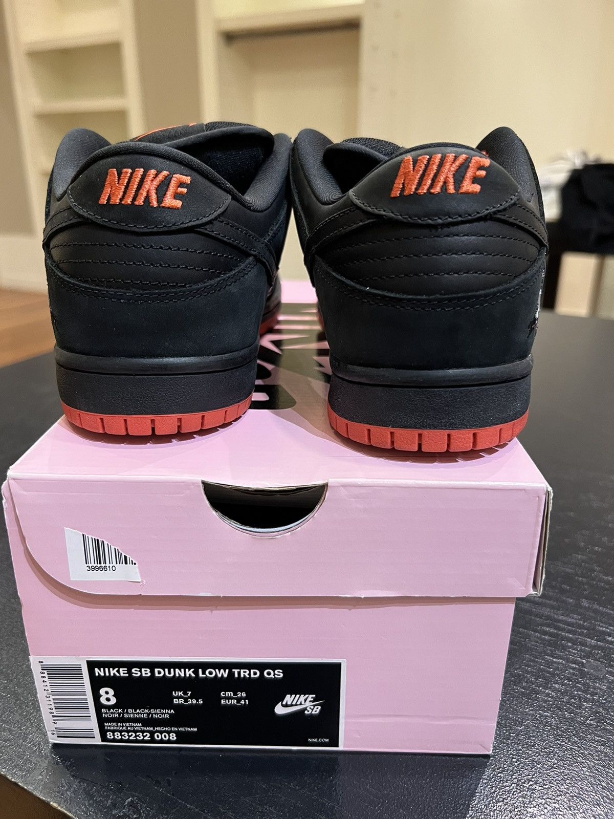 Nike Nike sb dunk low black pigeon Size US 8 / EU 41 - 4 Thumbnail