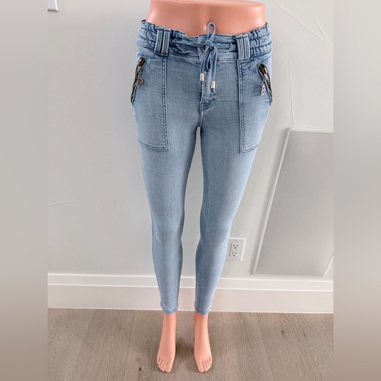 Other New Y2K Pitbull Buttlifting Light Blue Jeans.98% cotton. Size 24" / US 00 / IT 34 - 7 Thumbnail