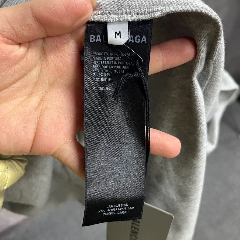 Balenciaga Balenciaga latest gray cola embroidered logo round neck sho Size US M / EU 48-50 / 2 - 3 Thumbnail