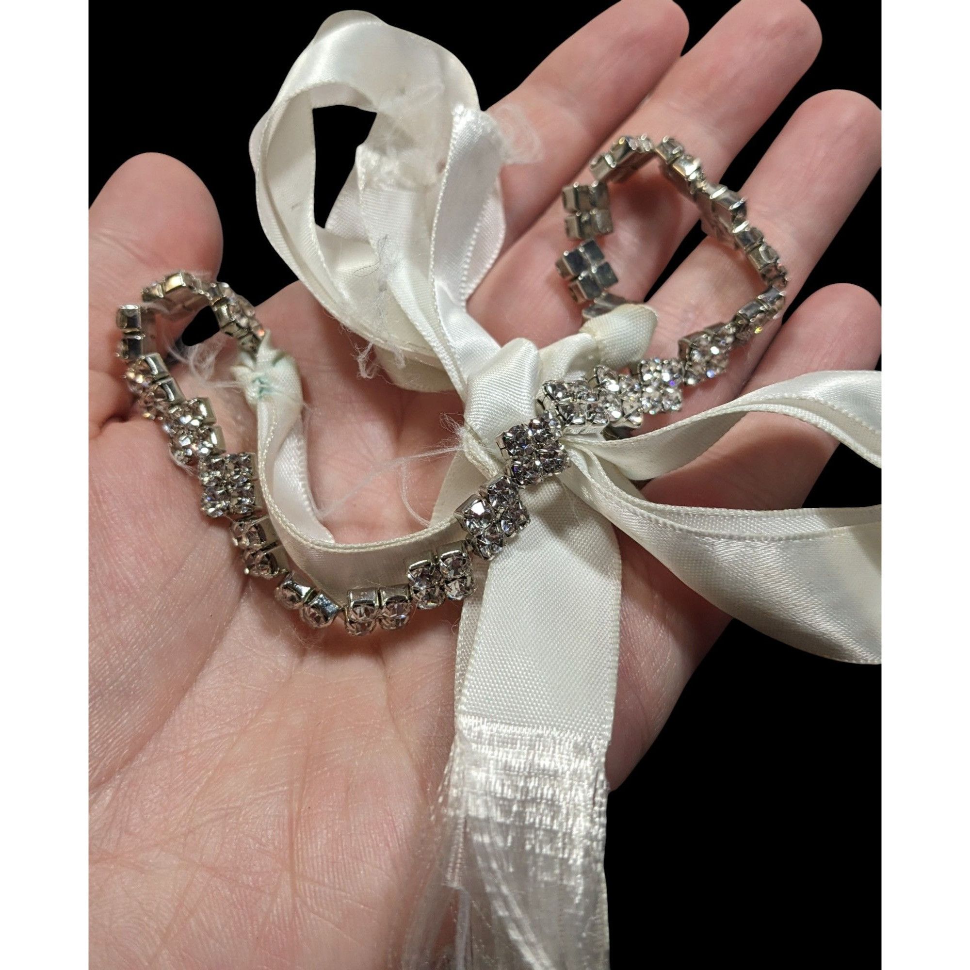 Other Retro Glam Sparkly Rhinestone Tie On Necklace Size ONE SIZE - 4 Thumbnail