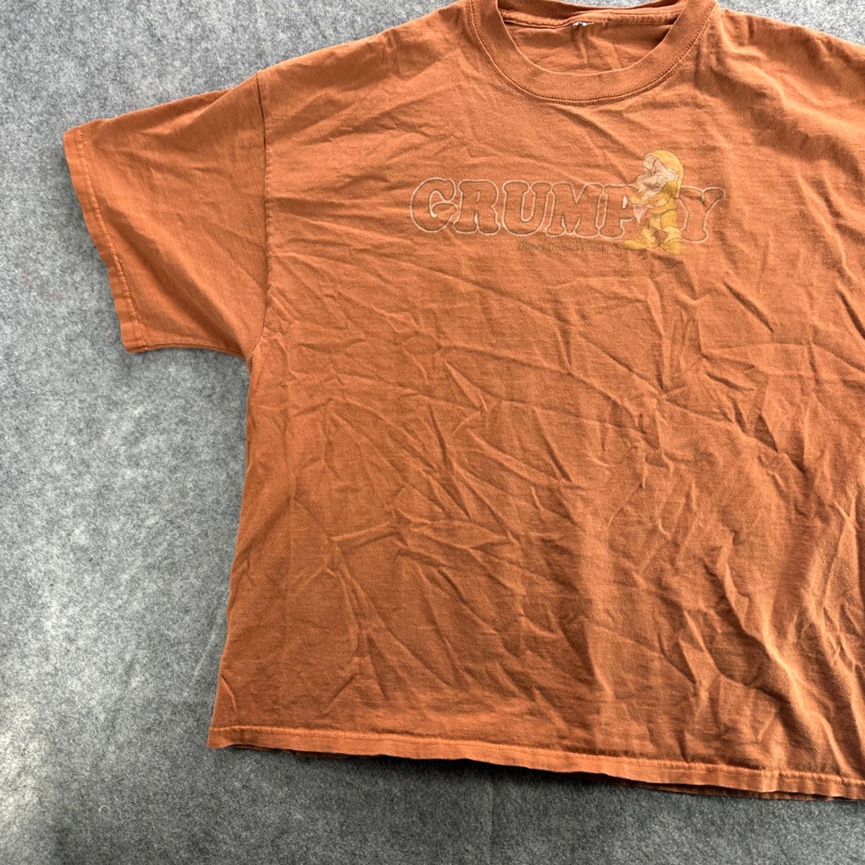 Disney VTG Disney Grumpy Dwarf Shirt Mens XL Rust Brown Snow White Graphic Tee T-Shirt Size US XL / EU 56 / 4 - 3 Thumbnail