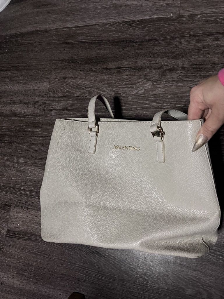 Valentino Beige Valentino Tote bag Pebble Leather Size ONE SIZE - 1 Thumbnail