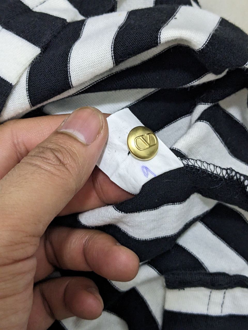 Valentino VALENTINO POLO BLACK WHITE STRIPE WITH ENGRAVED BUTTON UP Size US M / EU 48-50 / 2 - 7 Thumbnail