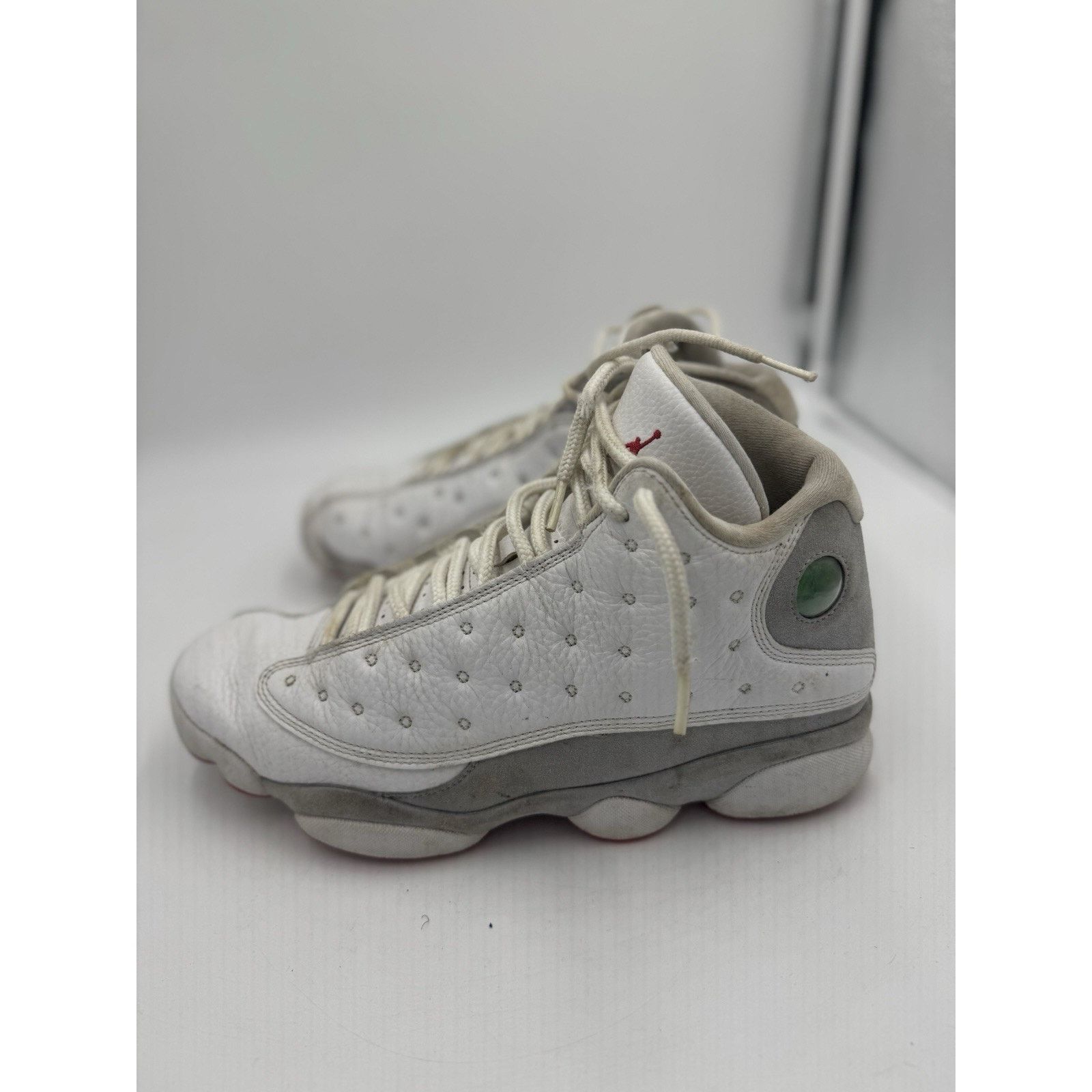 Jordan Brand Size 11 - Air Jordan 13 Retro White Wolf Grey Size US 11 / EU 44 - 2 Thumbnail