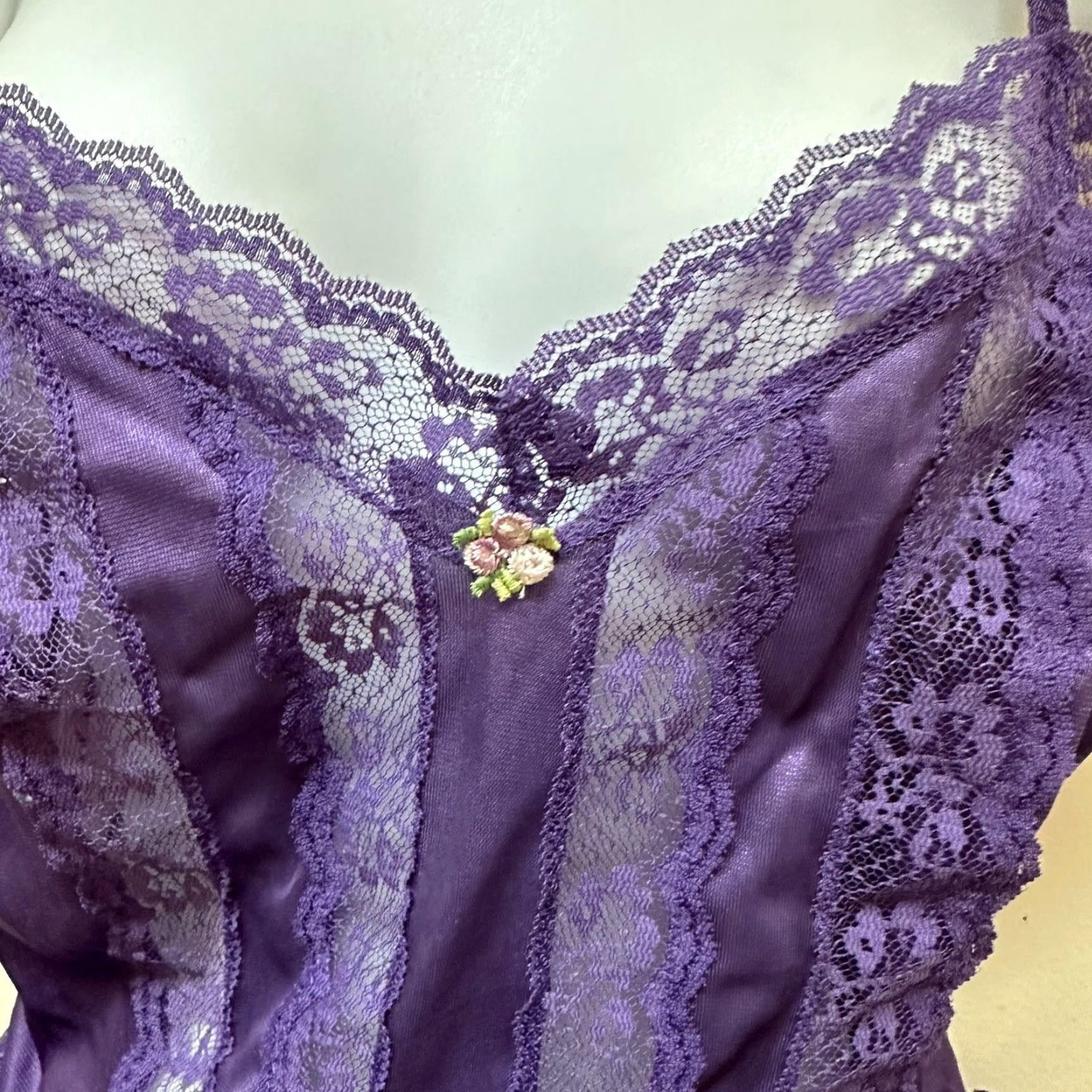 Vintage VINTAGE Purple Nylon Lace Ruffle Sexy Teddie Top Garters Size M Size M / US 6-8 / IT 42-44 - 6 Thumbnail