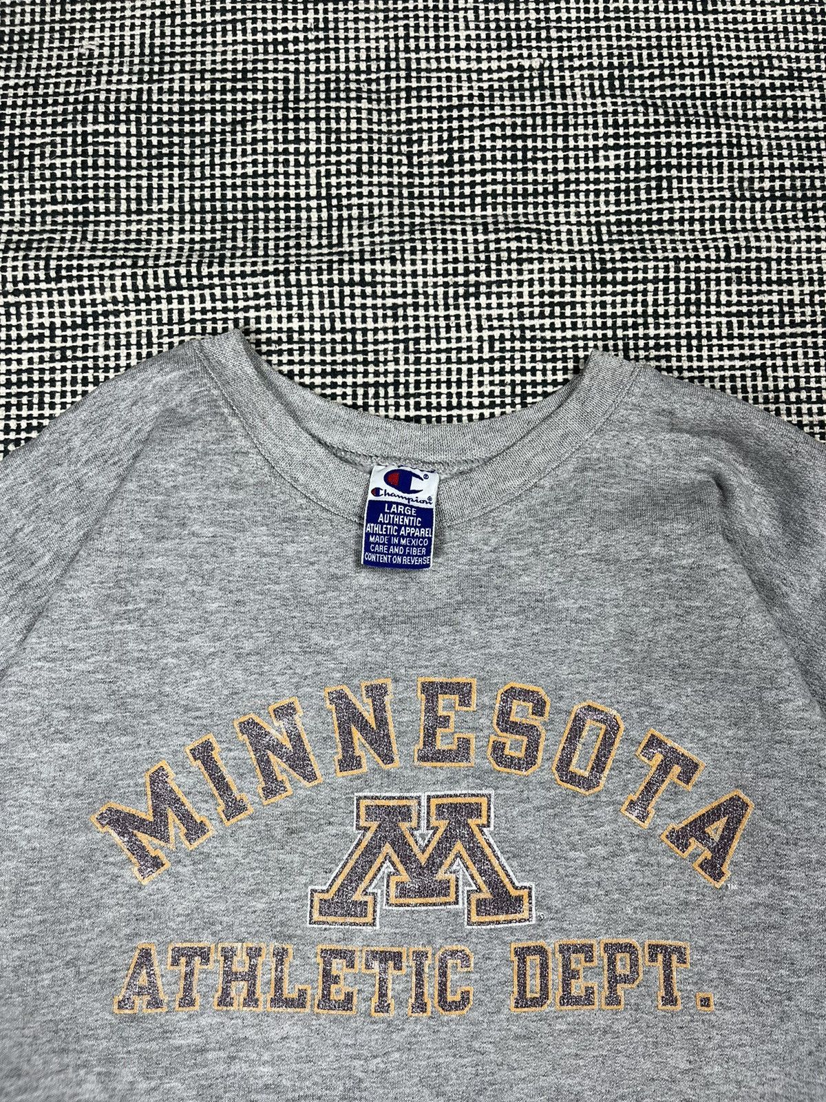 Vintage vintage y2k university of Minnesota champion sweatshirt Size US L / EU 52-54 / 3 - 4 Thumbnail
