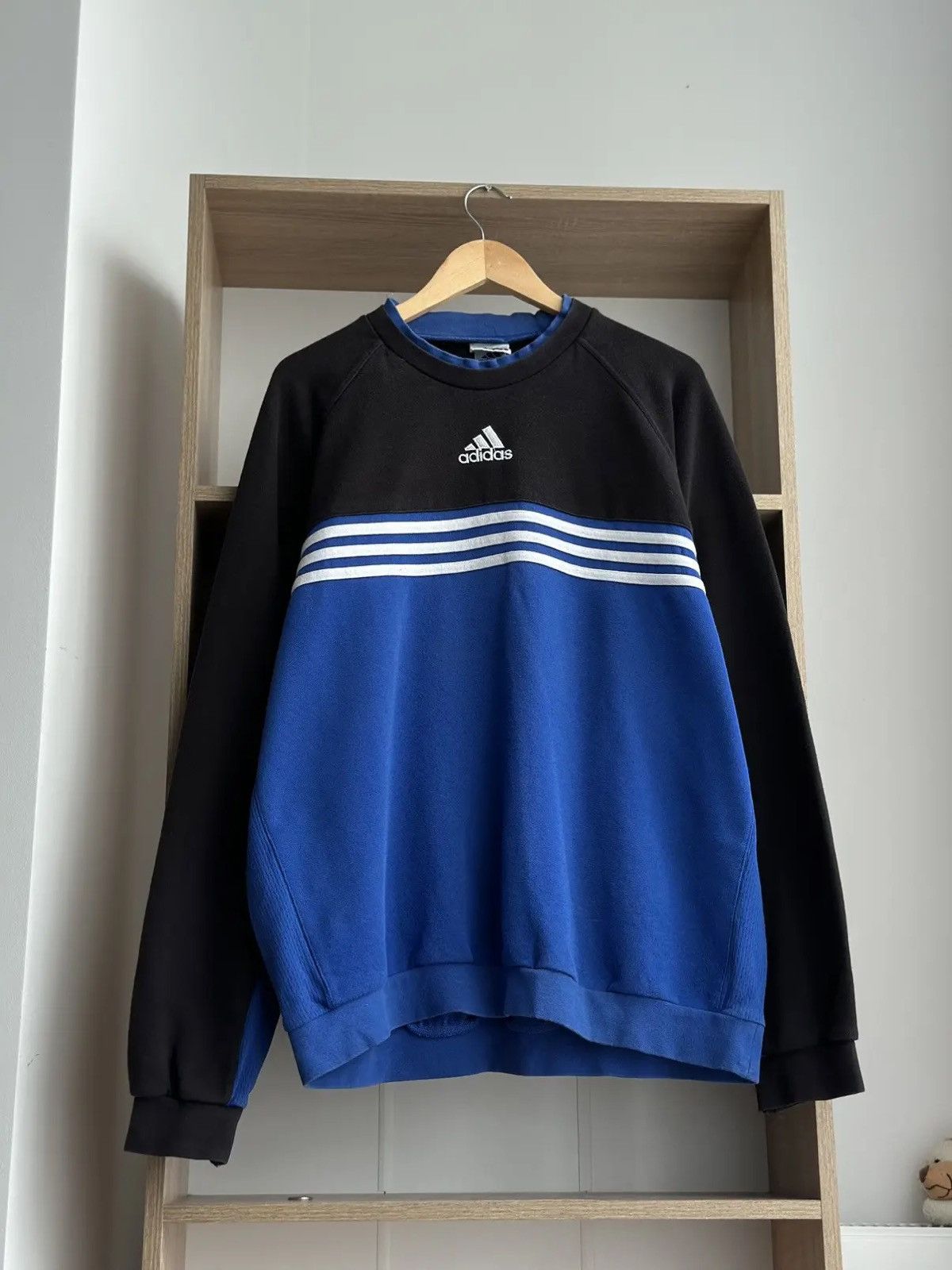 Adidas × Vintage Vintage Adidas Sweatshirt Center Logo Size US XL / EU 56 / 4 - 14 Thumbnail