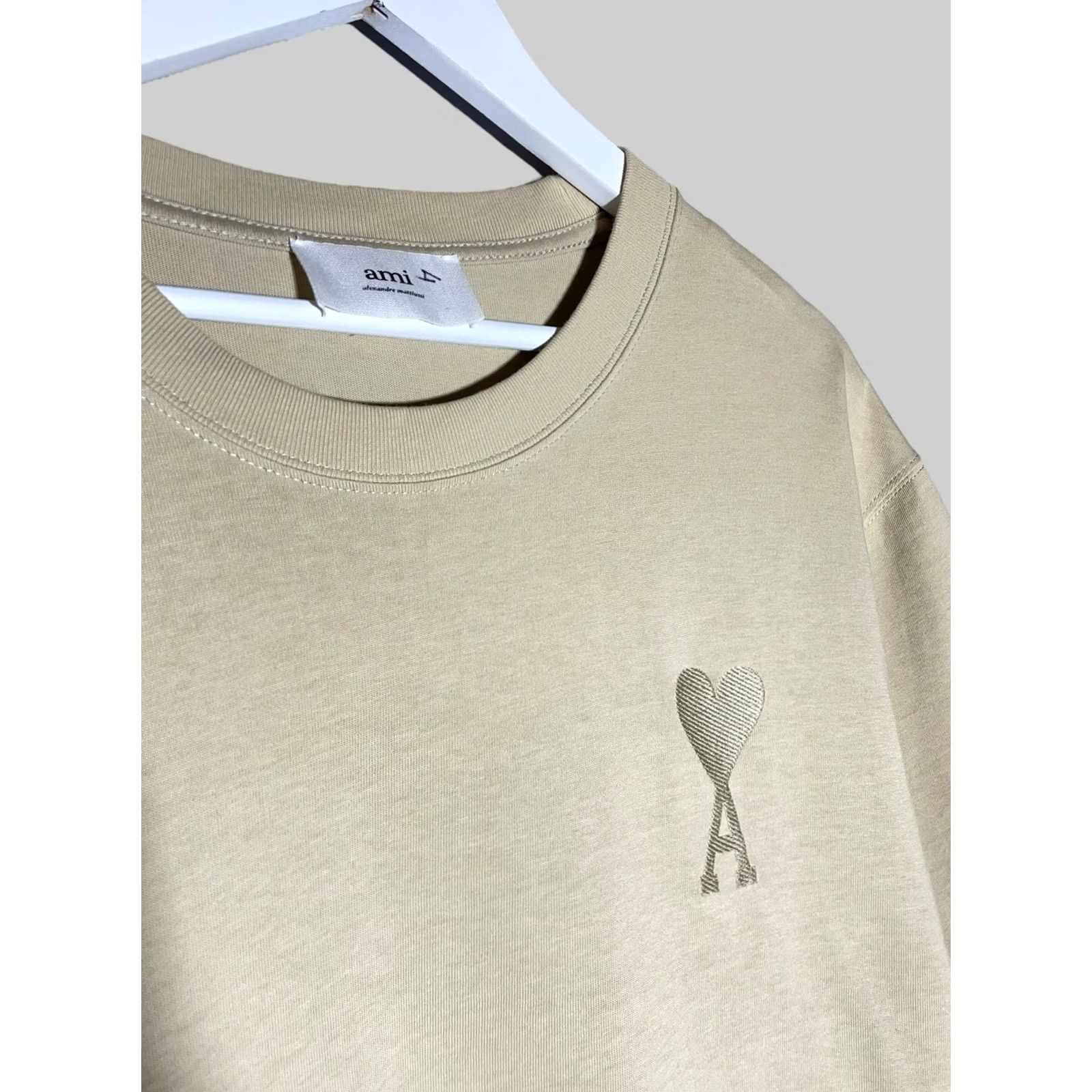 Vintage AMI T-Shirt Men’s Beige Crew Neck Short Sleeve L Cotton Logo Size US L / EU 52-54 / 3 - 4 Thumbnail