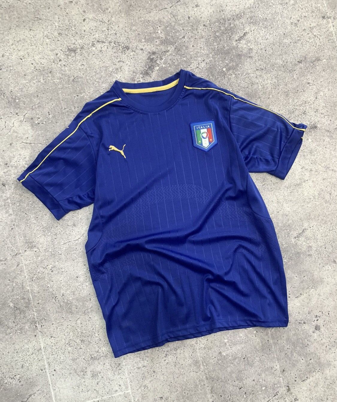 Vintage Vintage Puma Italia Home Football Shirt Soccer Jersey Size US M / EU 48-50 / 2 - 3 Thumbnail