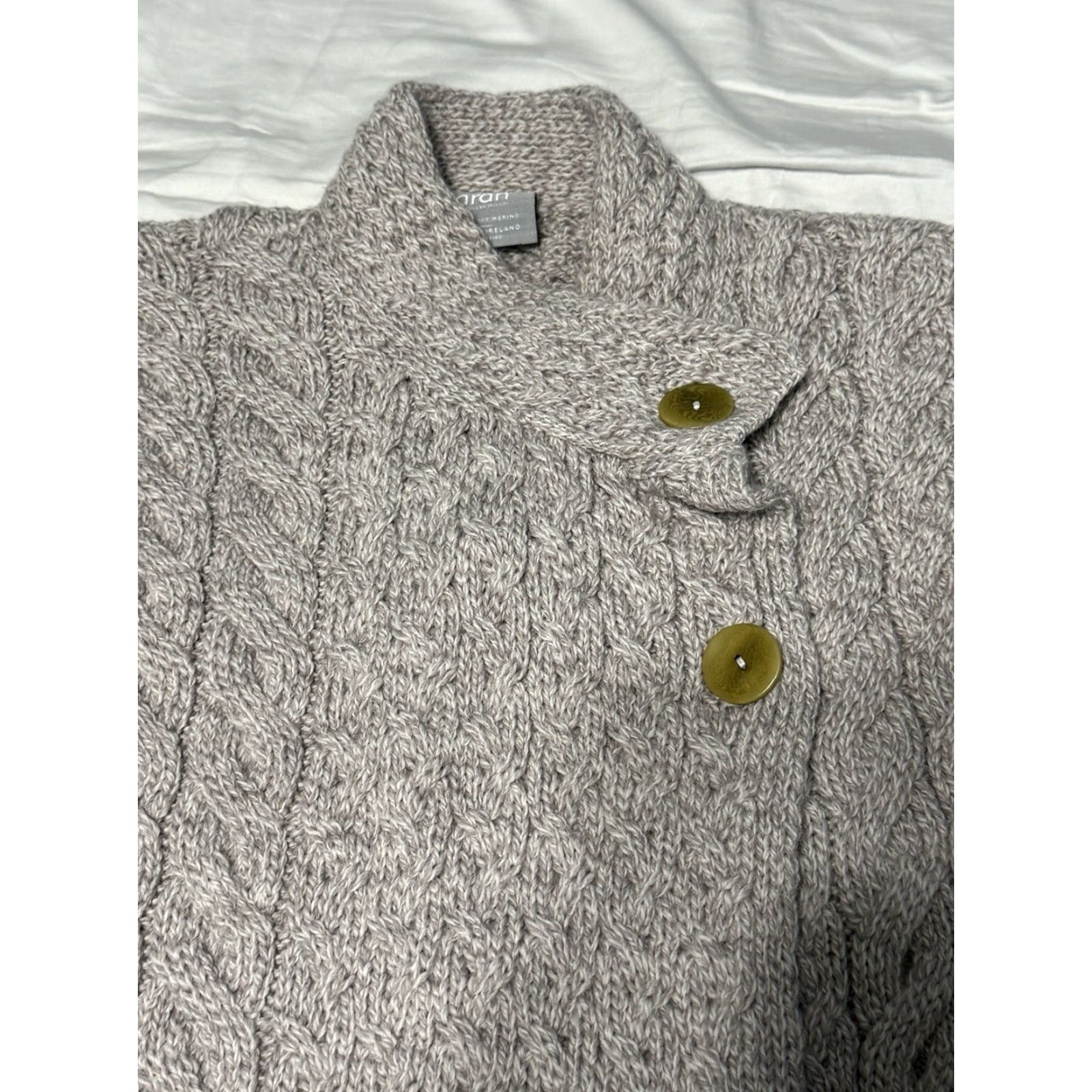 Vintage VINTAGE Aran Woollen Mills Louisburgh Cable Knit Wool Cardigan Women Size S Oatmeal Fall Winter Spring Authentic Irish Size S / US 4 / IT 40 - 6 Thumbnail