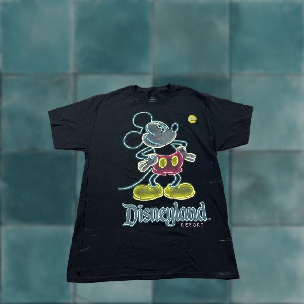 Disney Disney Mickey Mouse Shirt Adult Large Black Glow In The Dark Crew Neck Mens Size US L / EU 52-54 / 3 - 1 Thumbnail
