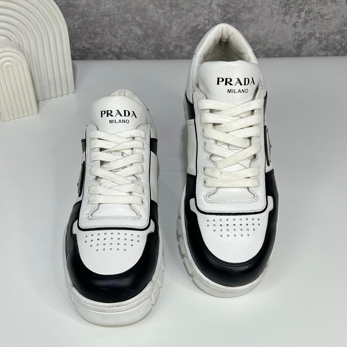 Prada Prada Triangle Logo Low-Top Sneakers – Black & White – Men’s Size US 9.5 / EU 42-43 - 4 Thumbnail