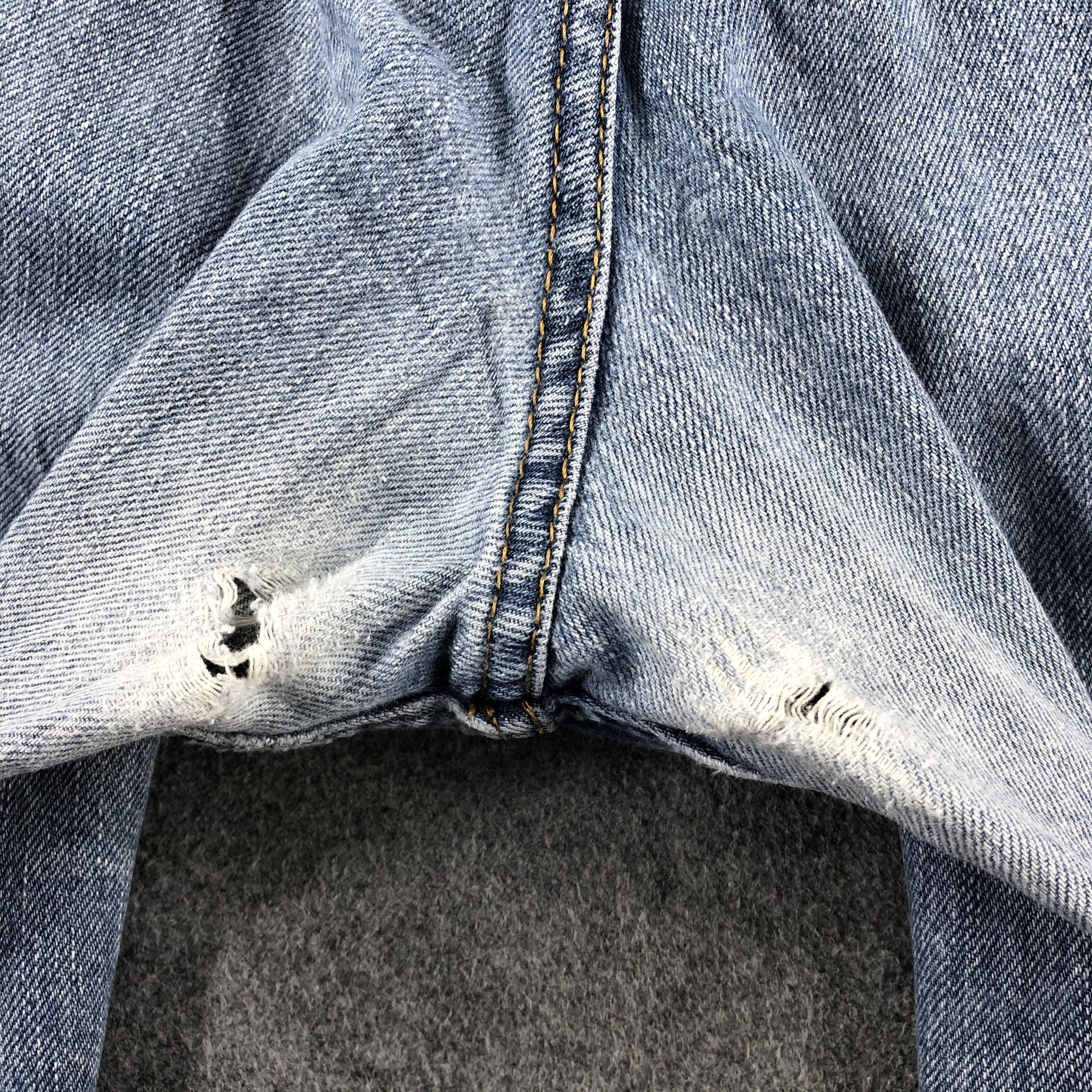 Levi's Vintage Blue Wash Levis 550 Jeans-J2563 Size US 35 - 8 Thumbnail