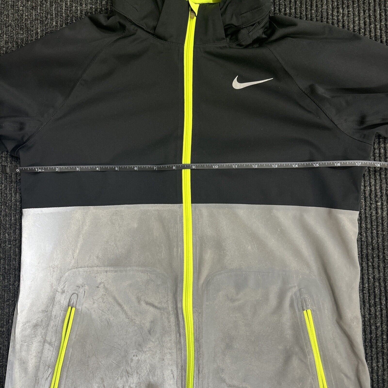 Nike Nike Jacket Size S Shield Flash Reflective Windbreaker Gray Size S / US 4 / IT 40 - 5 Thumbnail