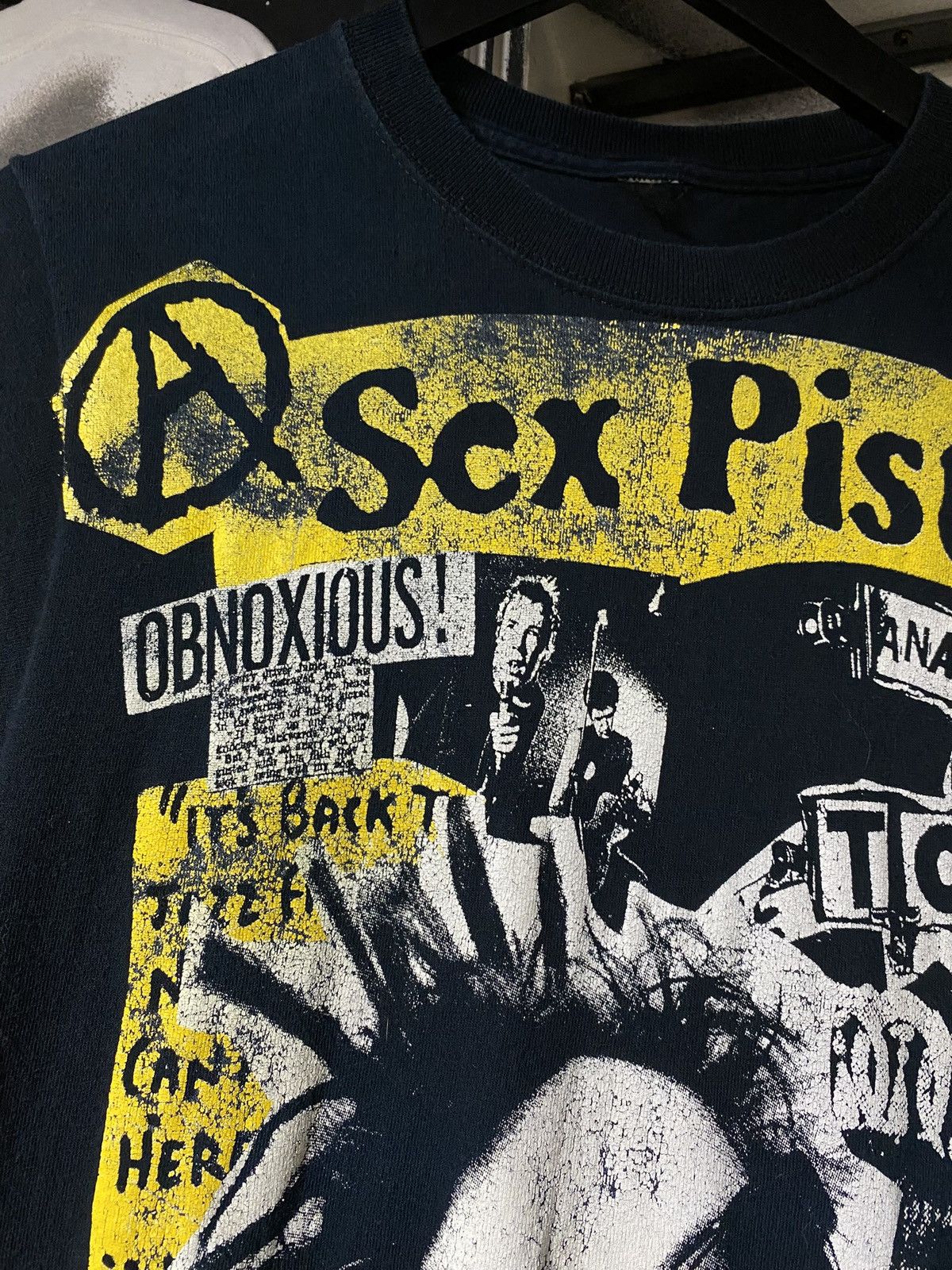 Vintage 00' Sex Pistols Band T-Shirt Adult Small