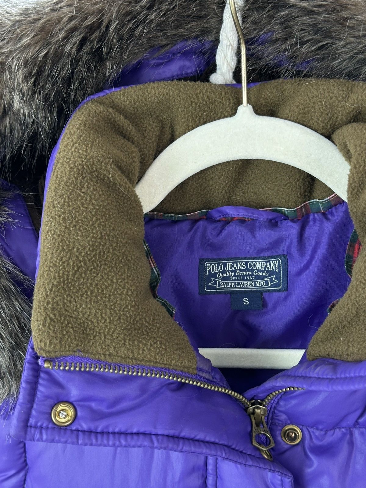 Ralph Lauren Vintage Polo Ralph Lauren Puffer Down Women’s Vest with Fur Size S / US 4 / IT 40 - 9 Thumbnail