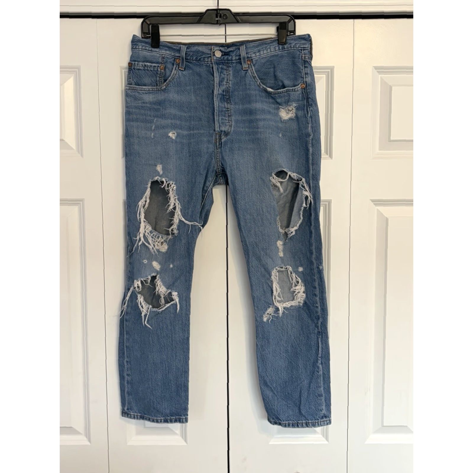 Levi's Levis 501 Jeans Womens Blue Straight Leg Regular Distressed Size 31x26 Denim Cotton Blend Button Closure 5-Pocket Retro Vintage Jeans Size 24" / US 00 / IT 34 - 2 Thumbnail