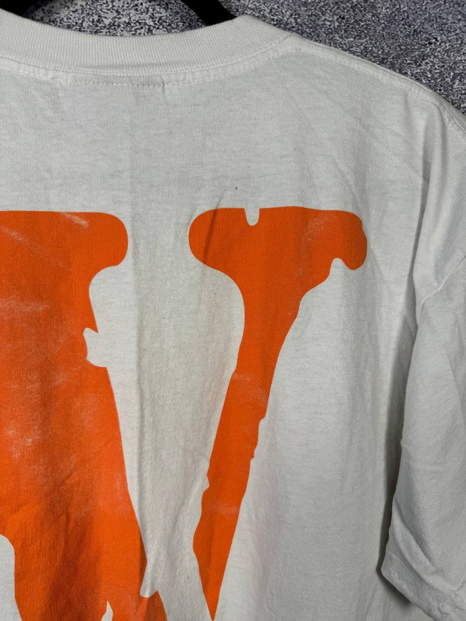 Vetements Vintage Vlone Friends Graphic Logo T-Shirt Large Size US L / EU 52-54 / 3 - 15 Thumbnail