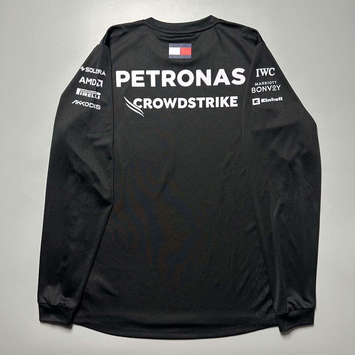 Mercedes-Benz MERCEDES BENZ AMG PETRONAS F1 2023 TEAM DRIVER LONG SLEEVE Size US M / EU 48-50 / 2 - 10 Thumbnail