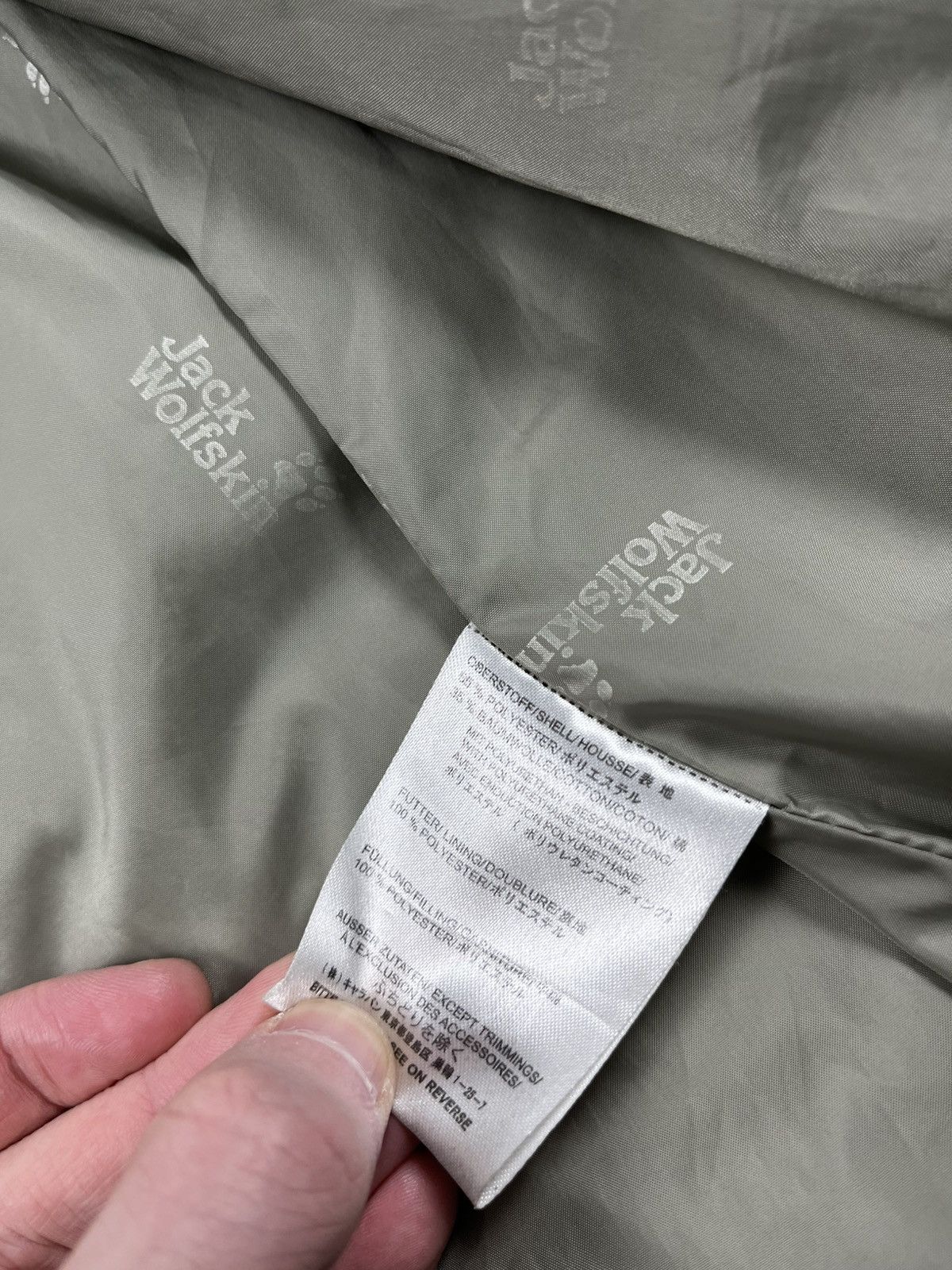 Jack Wolfskin Vintage Y2K Jack Wollfskin puffer down jacket streetwear S Size US S / EU 44-46 / 1 - 14 Thumbnail
