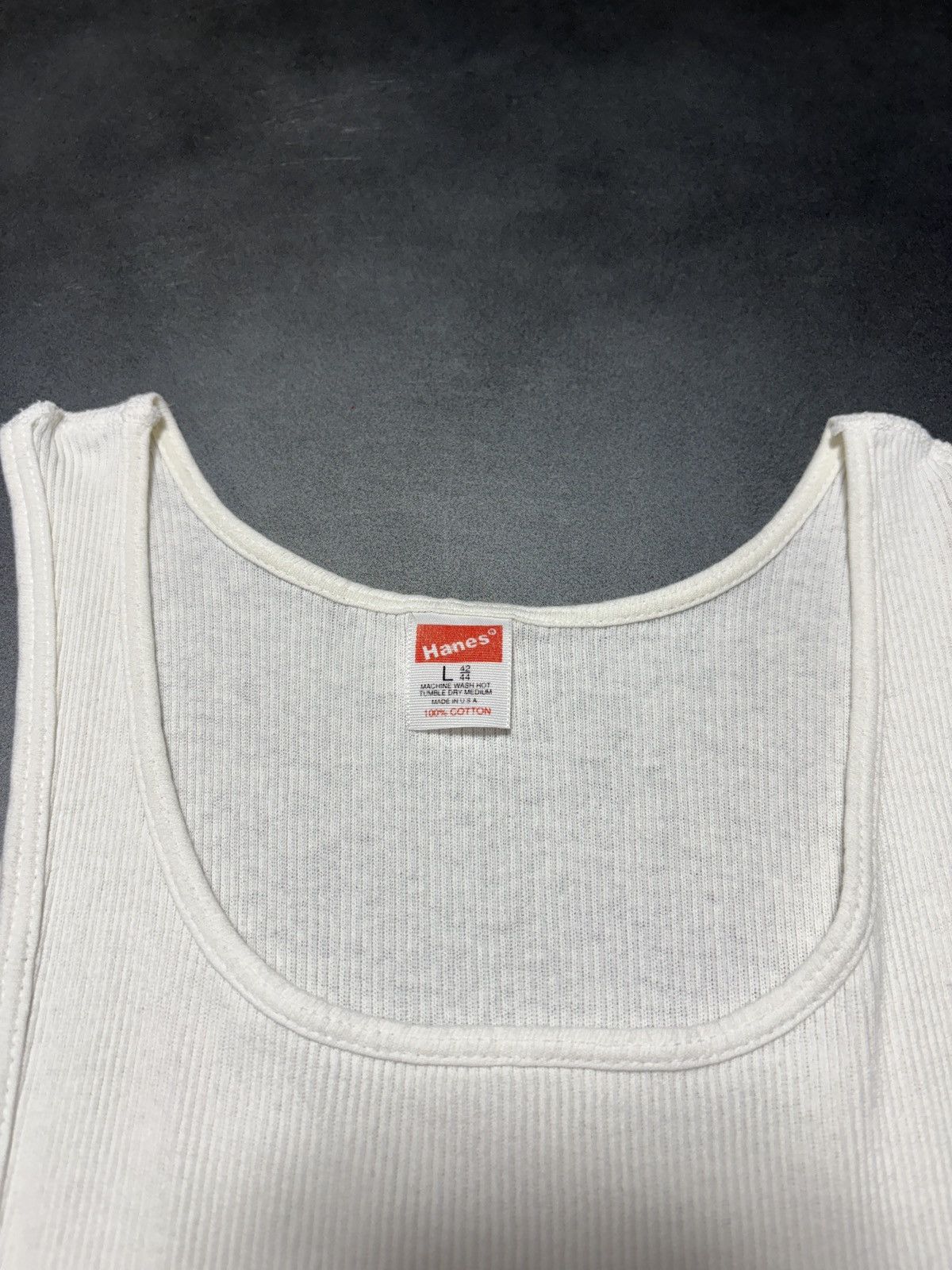 Hanes 1980s Vintage Hanes Tank Top 80s Made in USA Wife Sleeveless Size US M / EU 48-50 / 2 - 3 Thumbnail