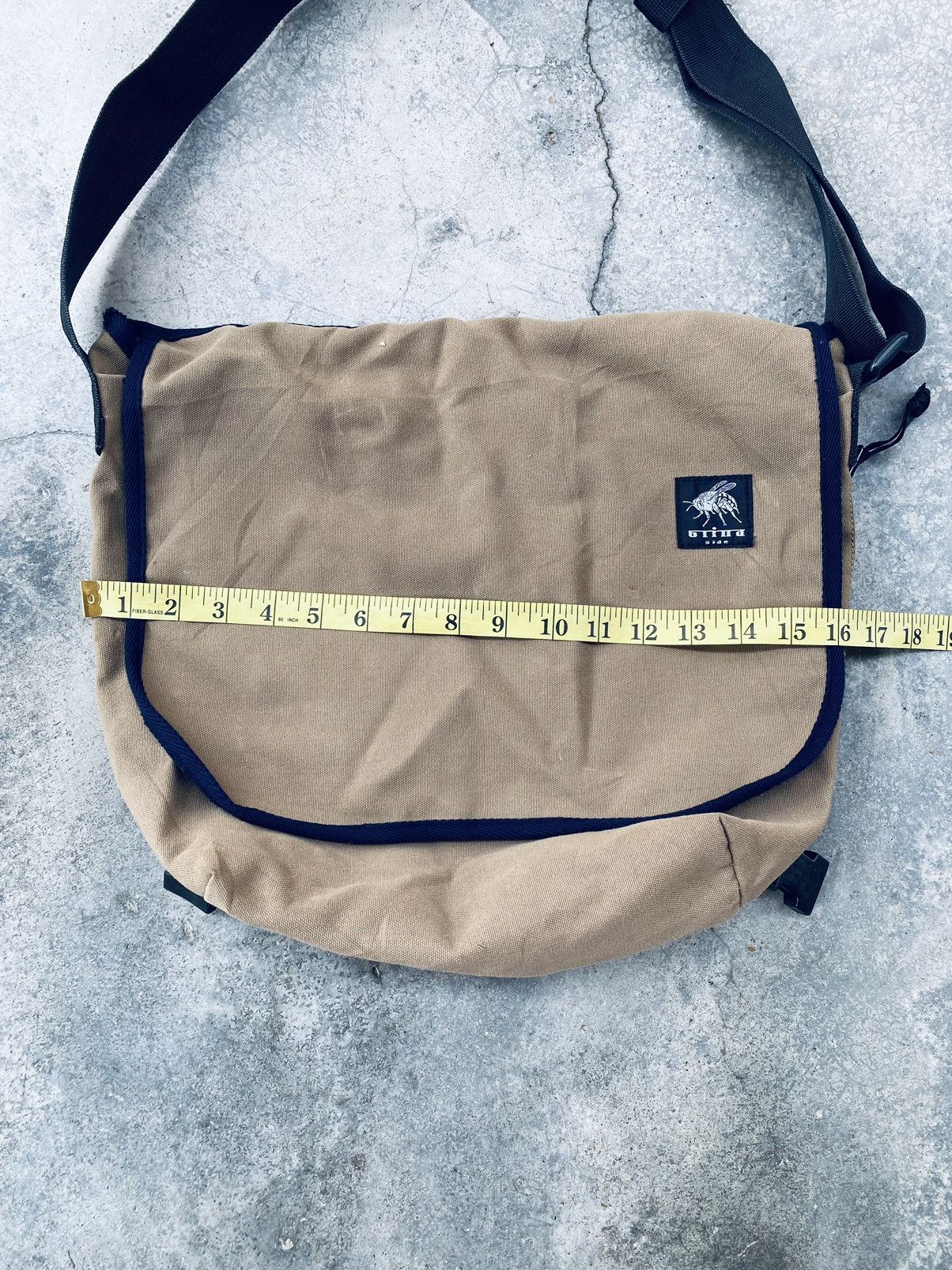 Blind Skateboards Vintage y2k Blind Side Skateboard CrossBody Bag Size ONE SIZE - 21 Thumbnail
